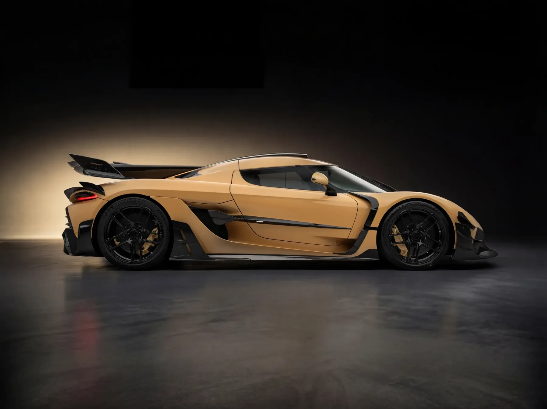 Mansory Koenigsegg Jesko: Ko popolnost dobi zlobnega dvojčka iz karbona