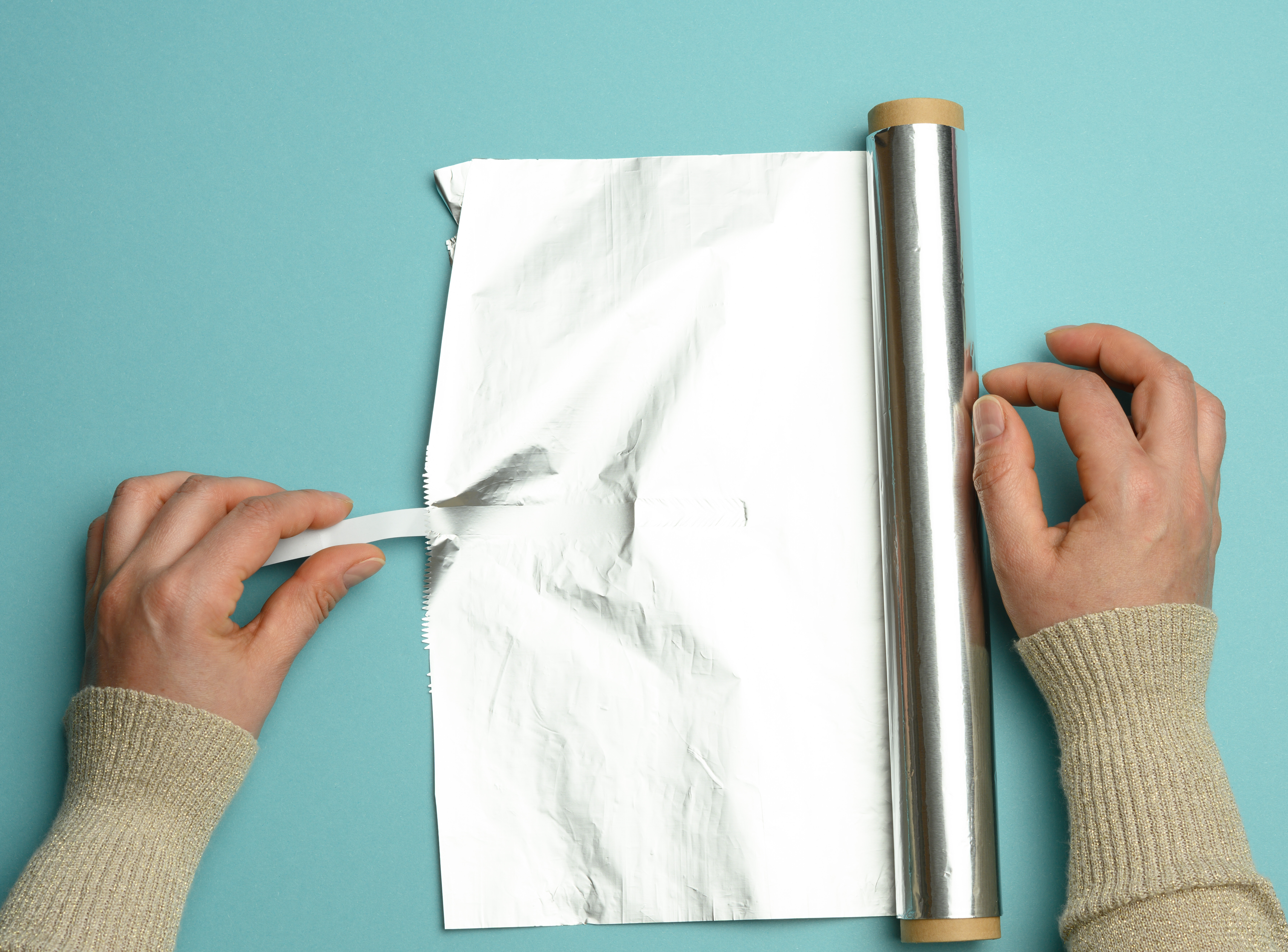Mat ali sijaj: katera stran aluminijaste folije uporabljamo za kateri namen?!