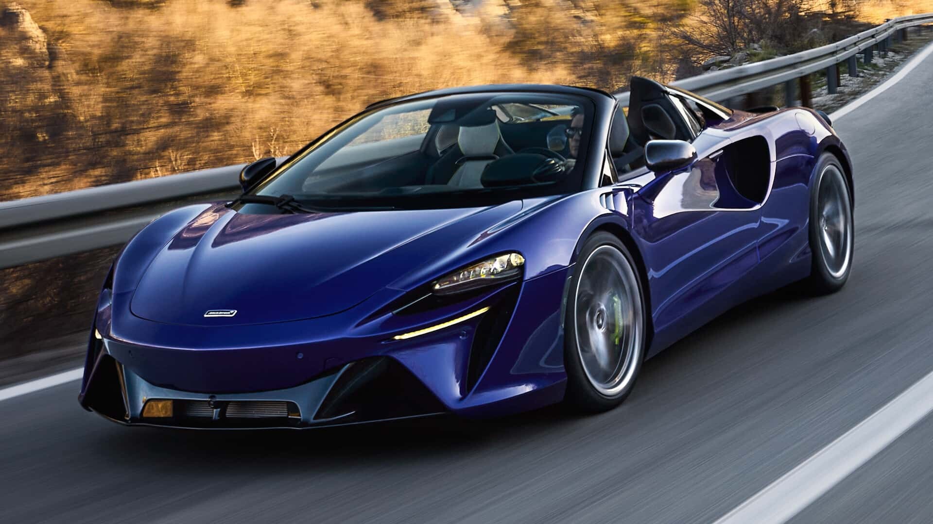 McLaren Artura Spider 2025: Hibridna moč in estetika brez omejitev