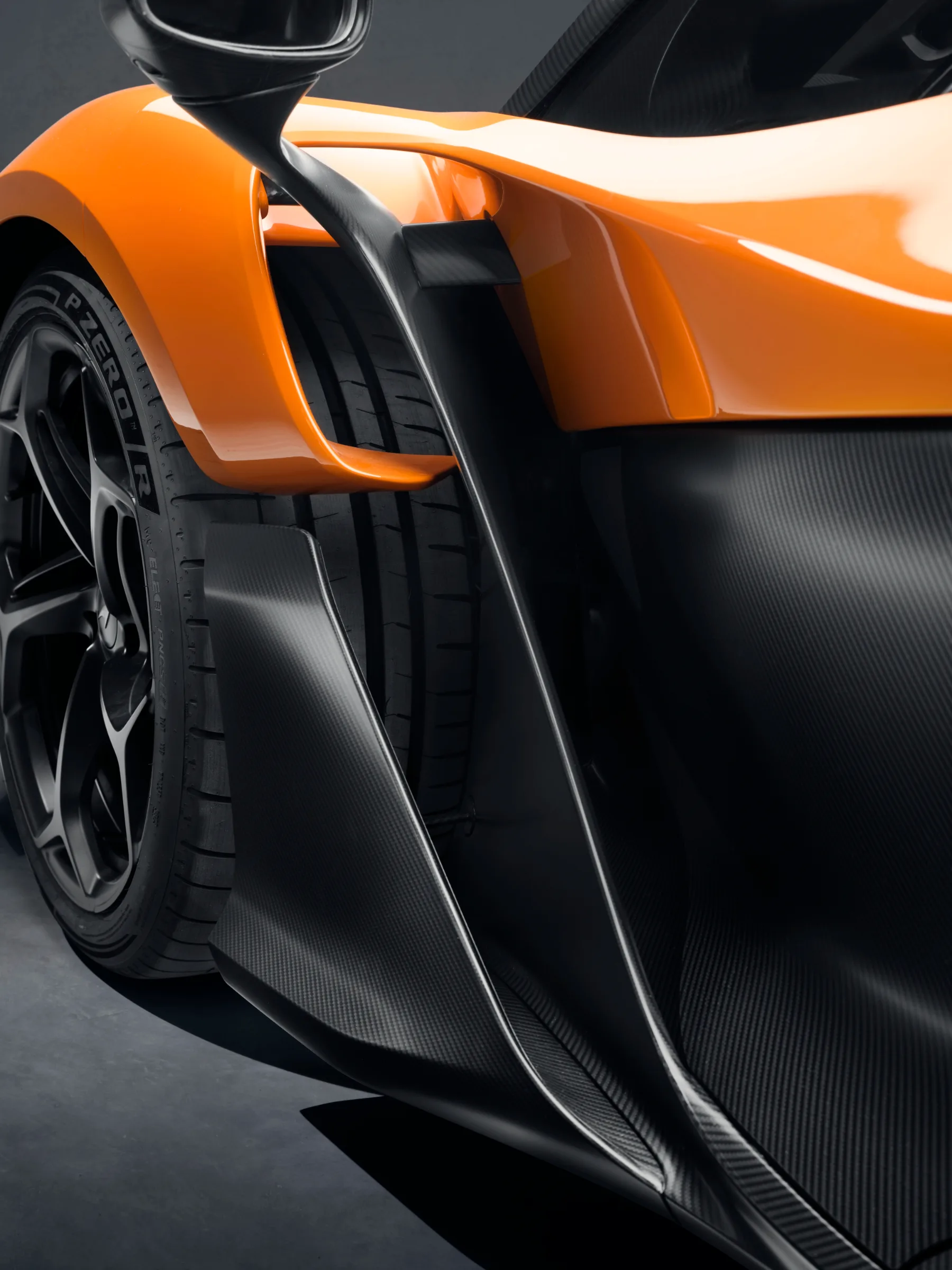 McLaren W1: predstavlja nov standard med superavtomobili ima 1.275 konjskih moči