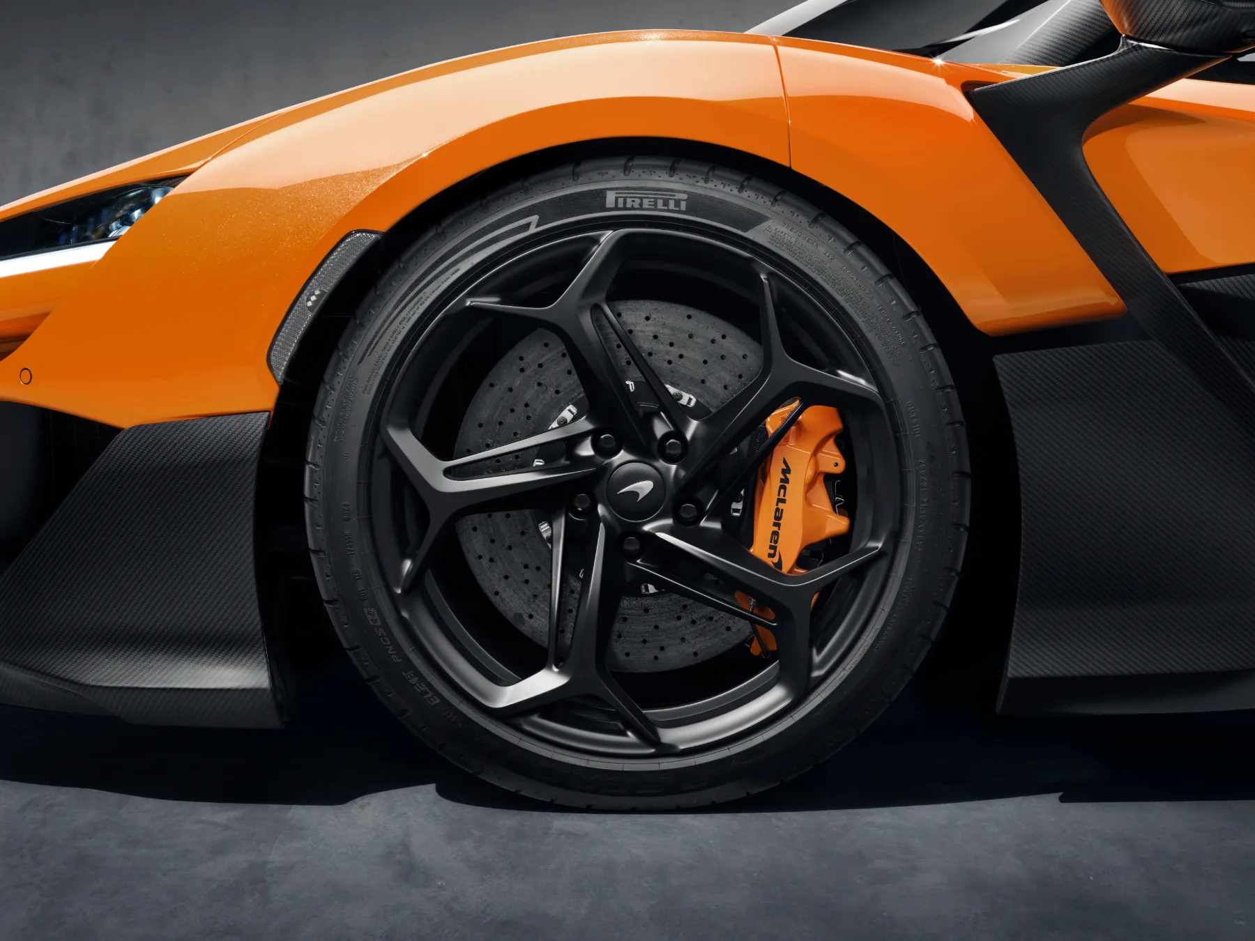 McLaren W1: predstavlja nov standard med superavtomobili ima 1.275 konjskih moči