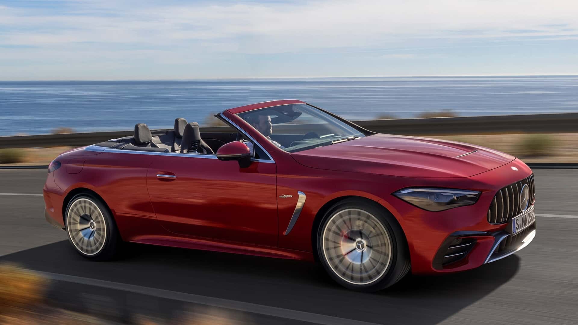 Mercedes-AMG CLE53 Cabriolet 2025: le 20 sekund do svobode