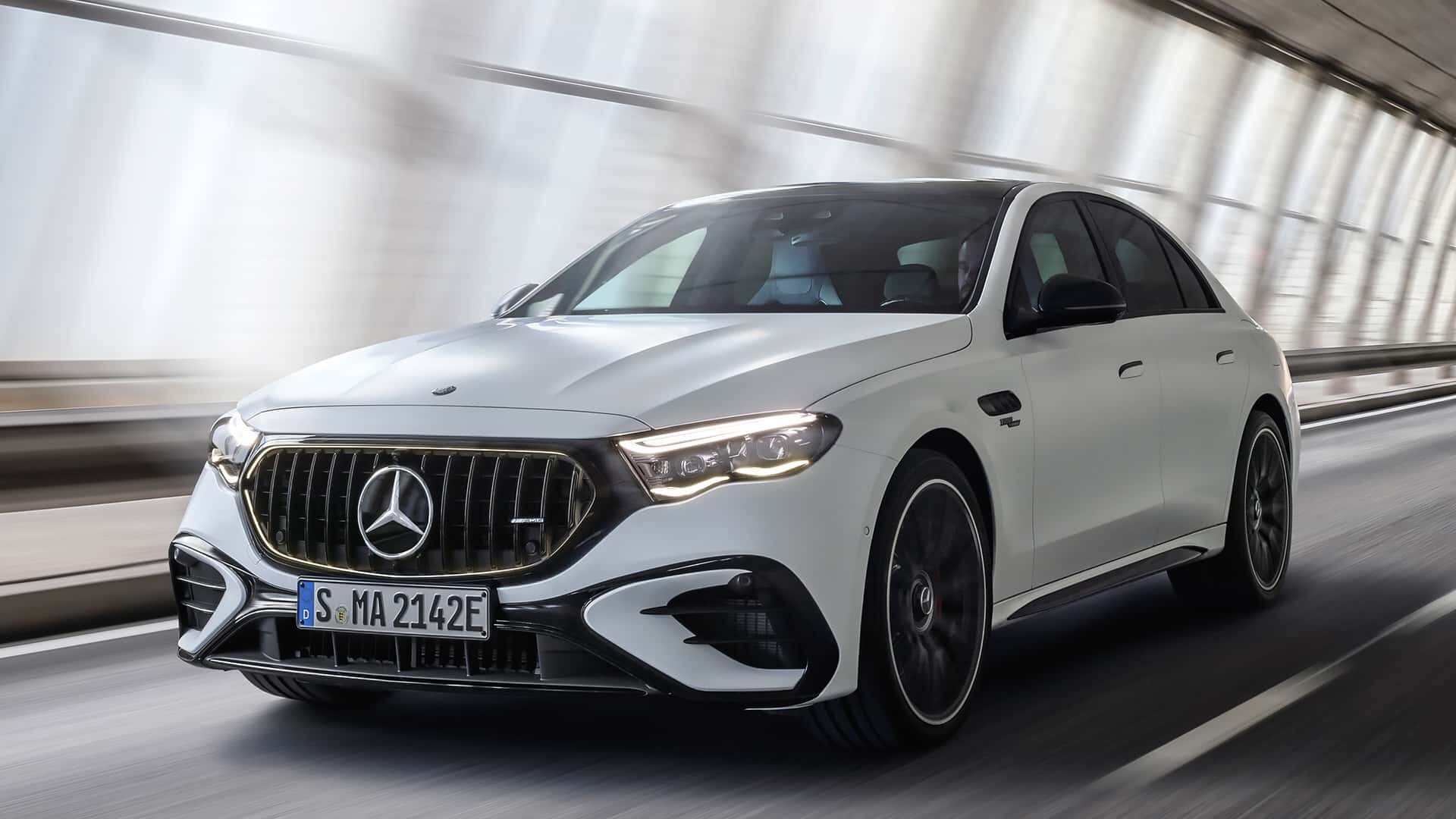 Mercedes-AMG E53: hibridna zverina z 603 KM – elektrika ji doda mišice