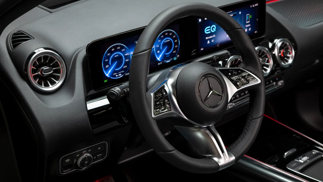 Mercedes-Benz EQA 2024: Električna eleganca s tradicijo po okusu vaše žene