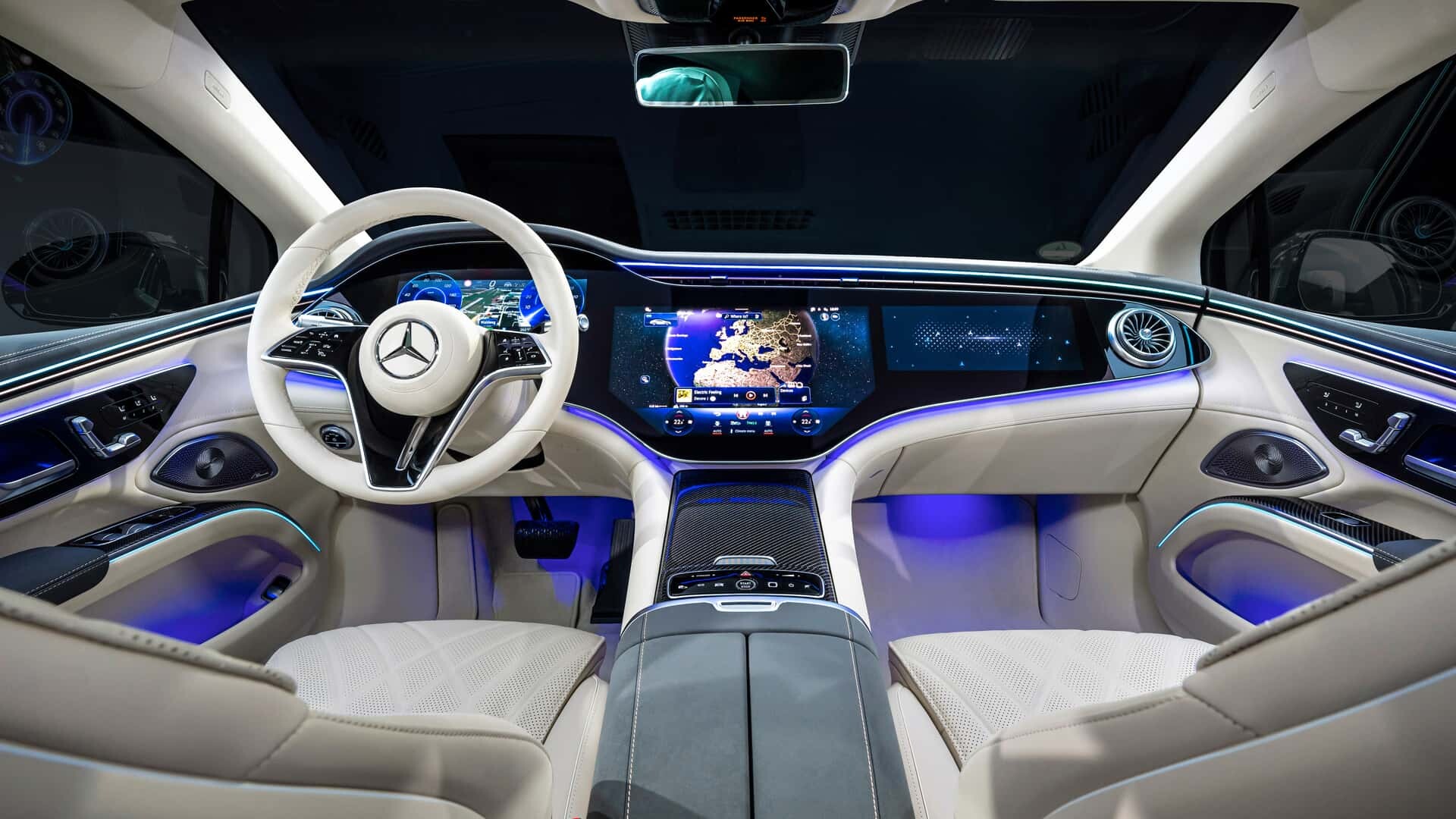 Mercedes-Benz EQS 2025: posodobljen električni luksuz