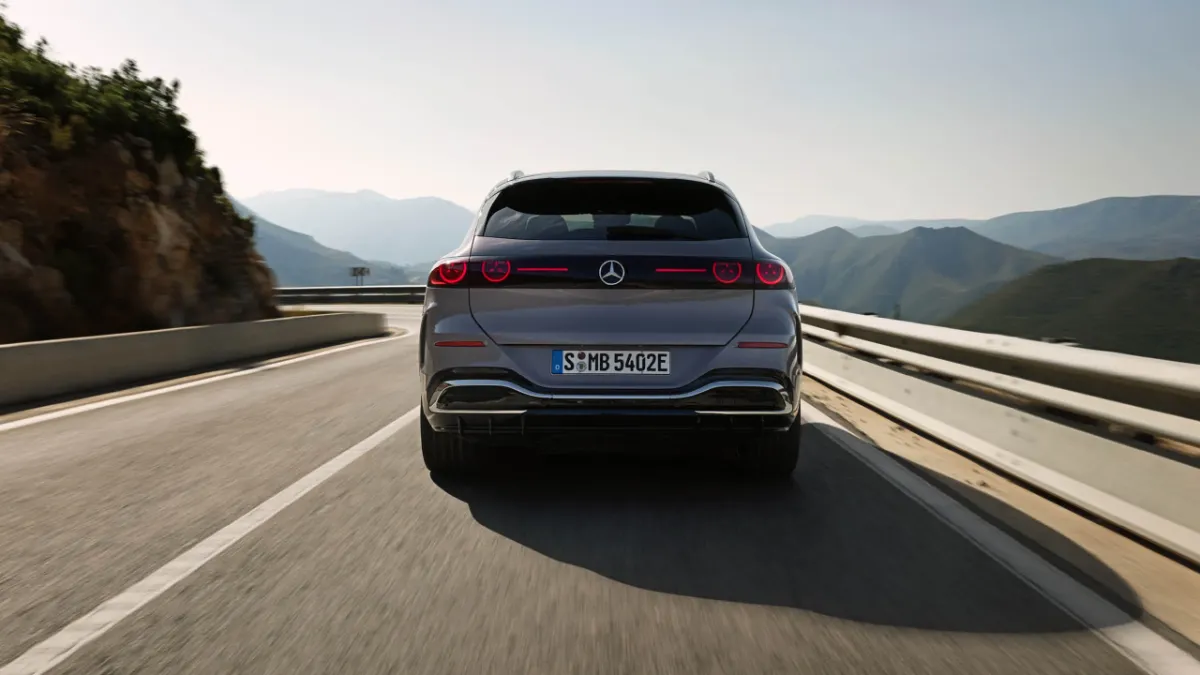 Mercedes‑Benz GLC z EQ tehnologijo 2025