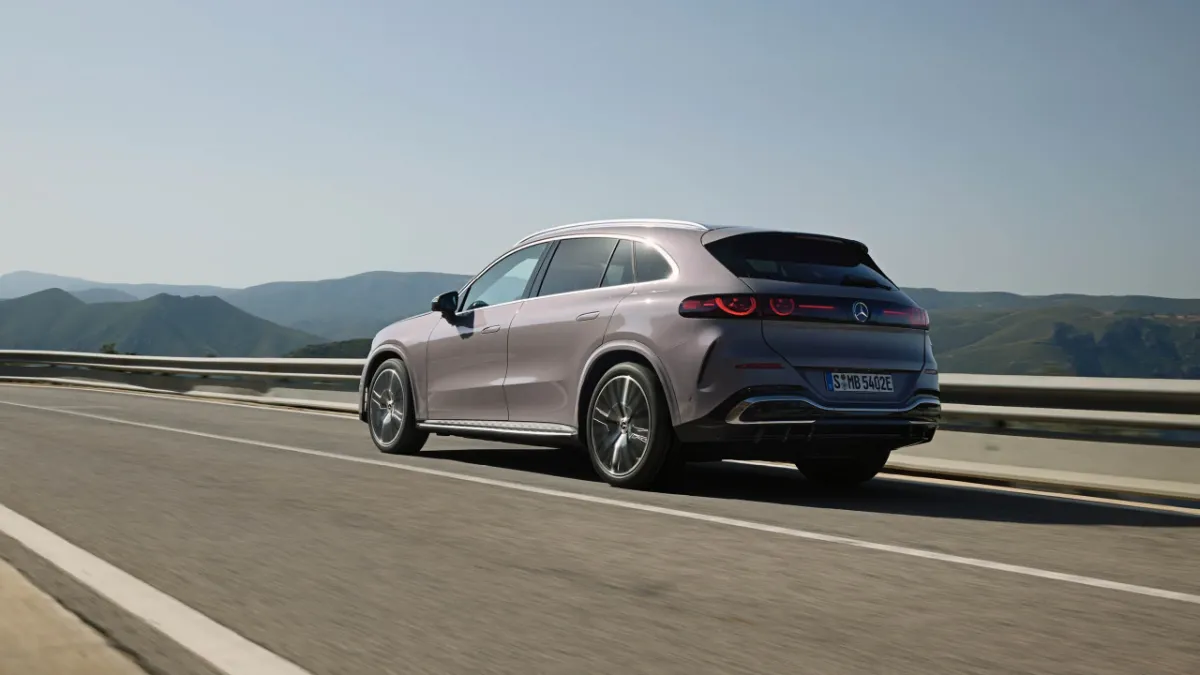 Mercedes‑Benz GLC z EQ tehnologijo 2025