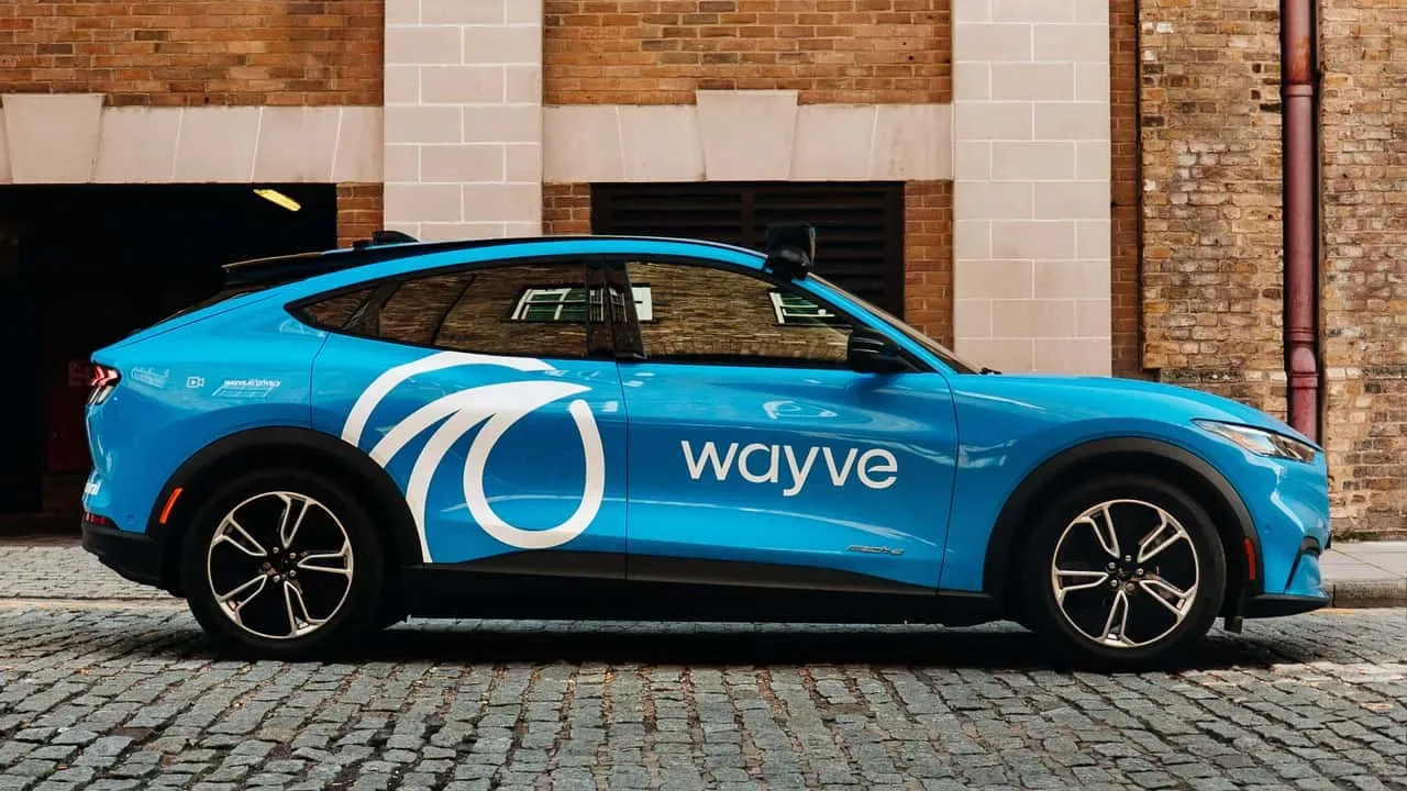 Mercedes-Benz in britanski Wayve: Bo umetna inteligenca zamenjala tistega za volanom?