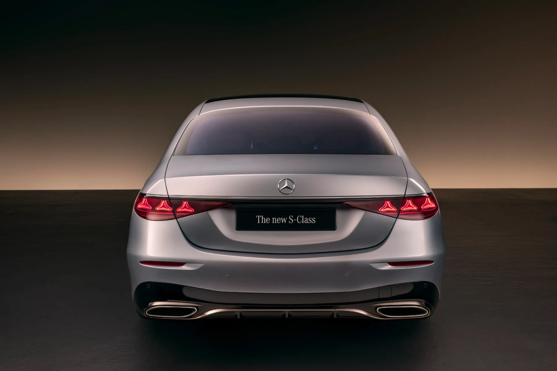 Mercedes-Benz razred S 2026: Ko se zvezda ponovno rodi in dobi moč superračunalnika