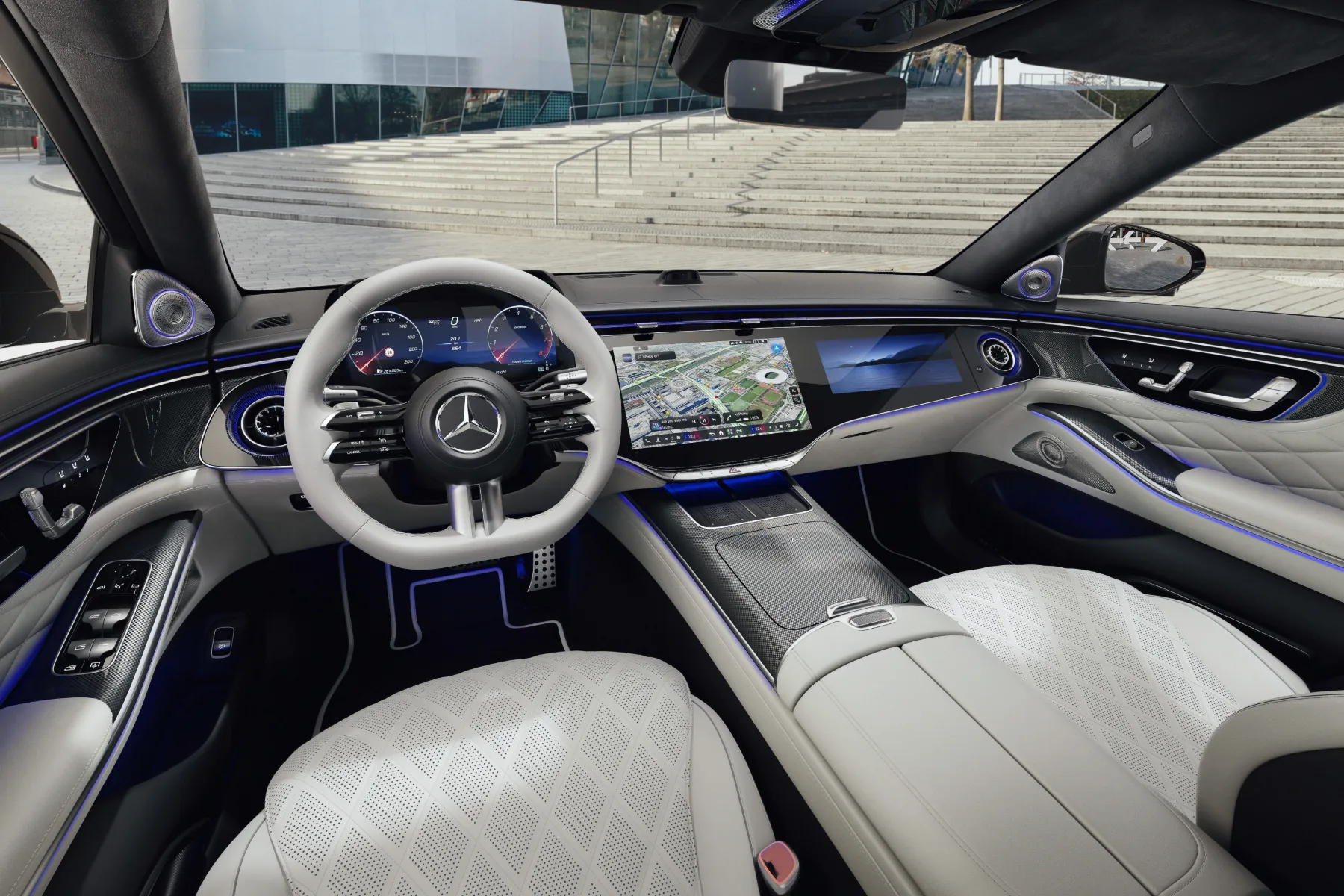 Mercedes-Benz razred S 2026: Ko se zvezda ponovno rodi in dobi moč superračunalnika
