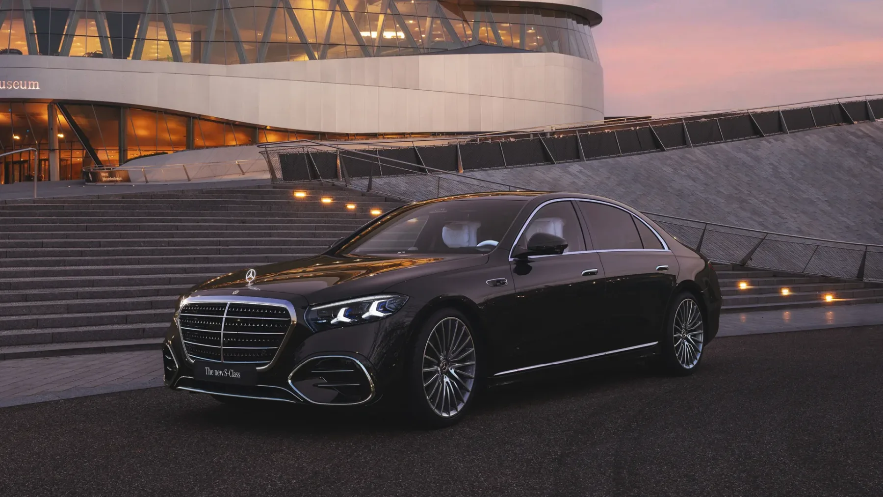 Mercedes-Benz razred S 2026: Ko se zvezda ponovno rodi in dobi moč superračunalnika
