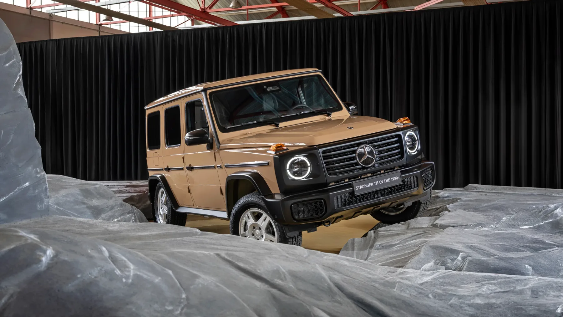 Mercedes G-Class STRONGER THAN THE 1980s: Retro zver v karirasti obleki, ki diši po nafti in nostalgiji