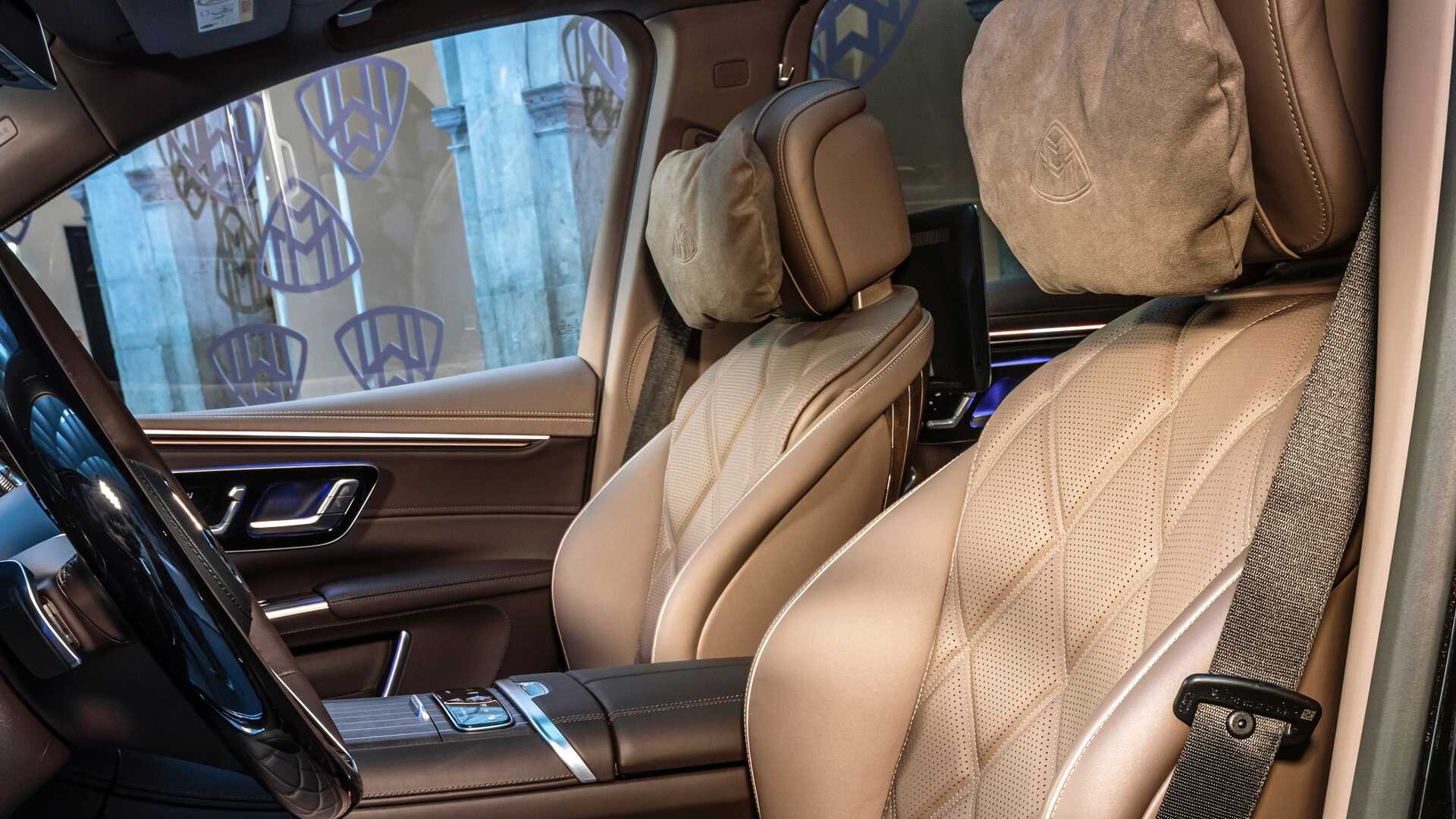 2024 Mercedes-Maybach EQS SUV; Foto: group-media.mercedes-benz.com