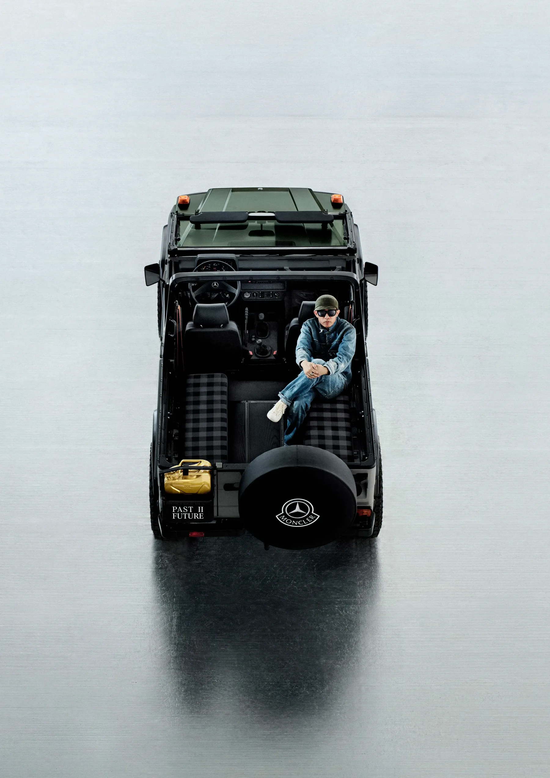 Mercedes X Moncler sta združila moči: nova omejena serija 20 ekskluzivnih vozil Mercedes X Moncler NIGO G-wagon
