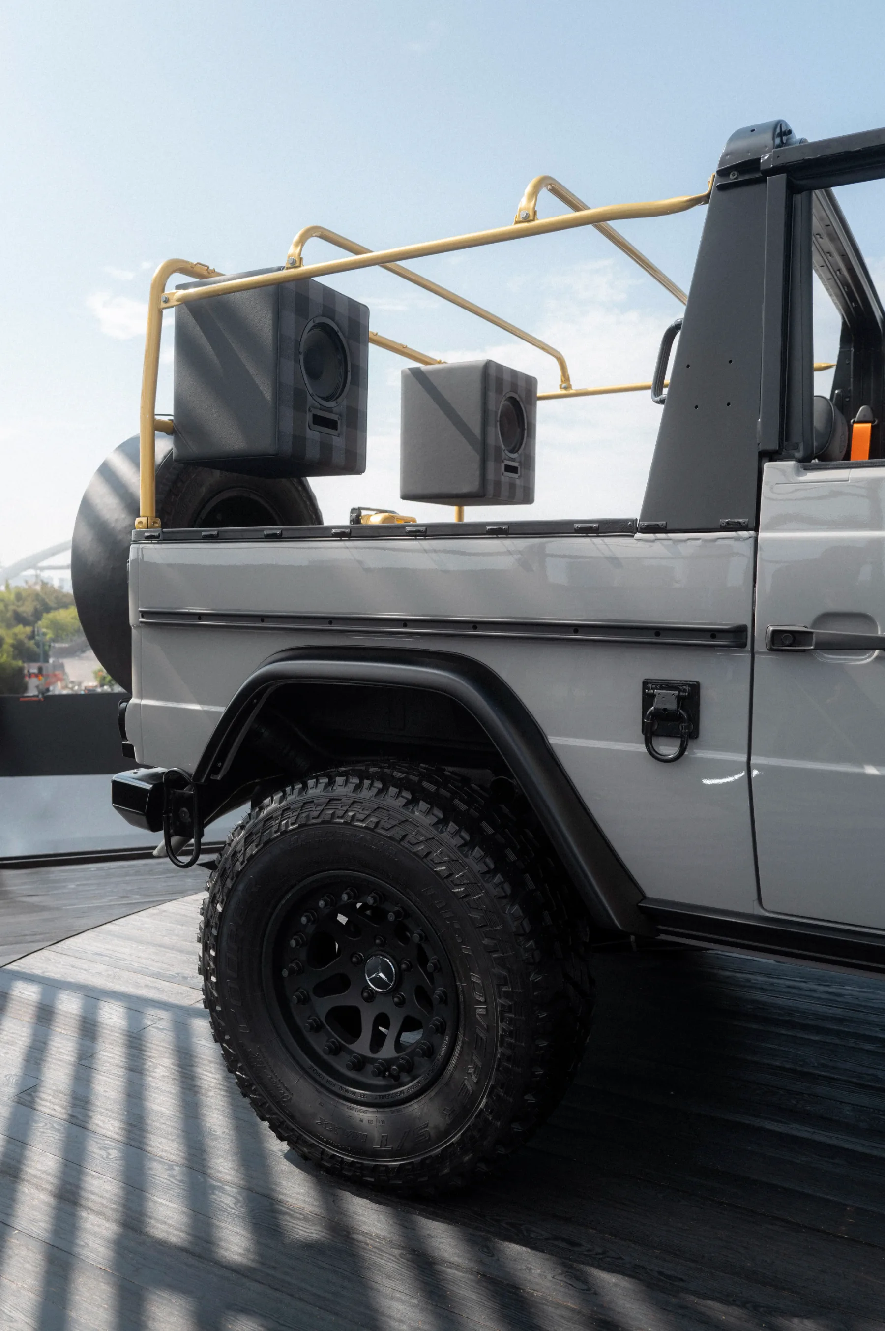 Mercedes X Moncler sta združila moči: nova omejena serija 20 ekskluzivnih vozil Mercedes X Moncler NIGO G-wagon