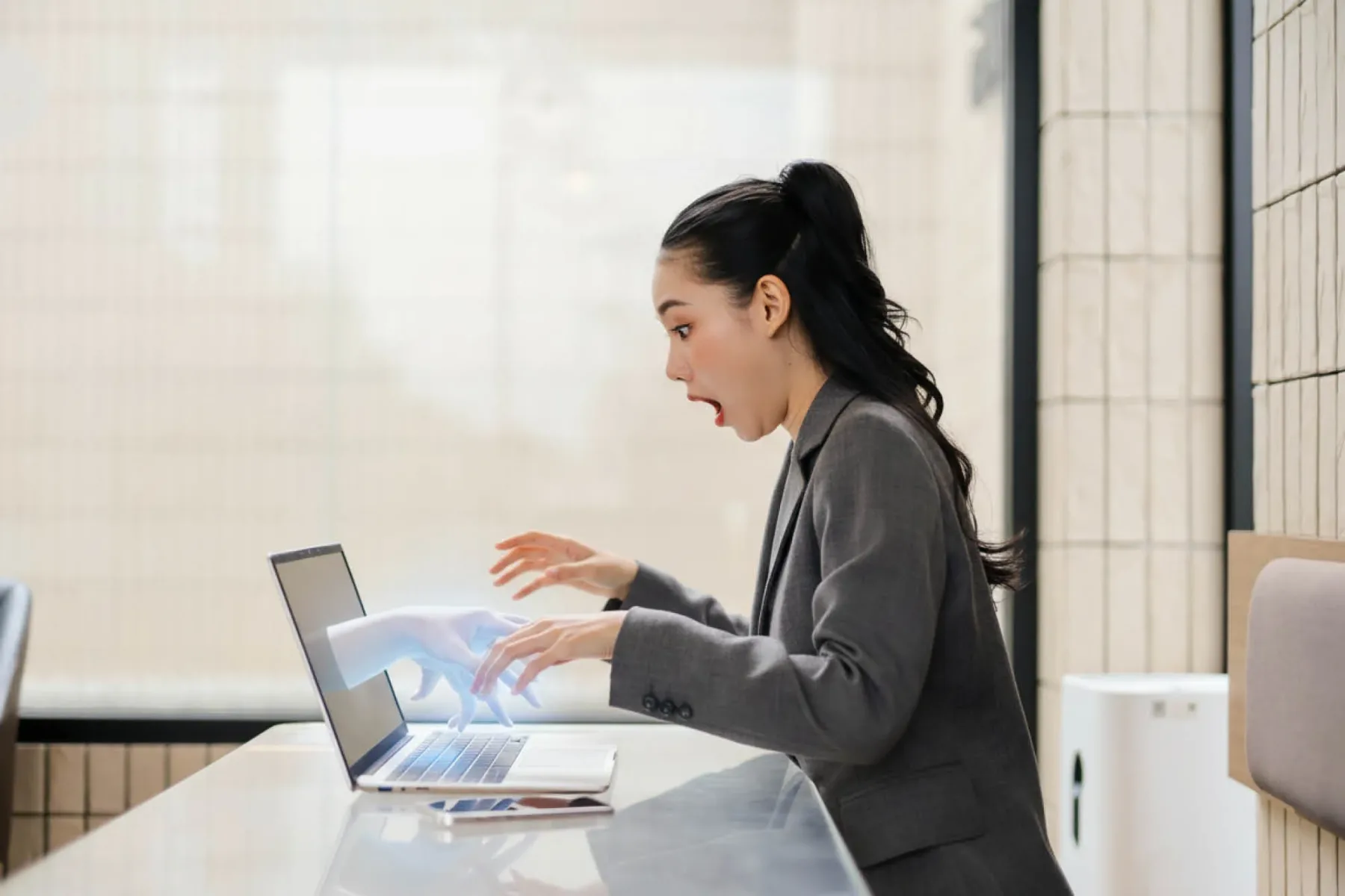 Microsoft spreminja Windows v pametnega osebnega butlerja: AI agenti kar na opravilni vrstici Windows!