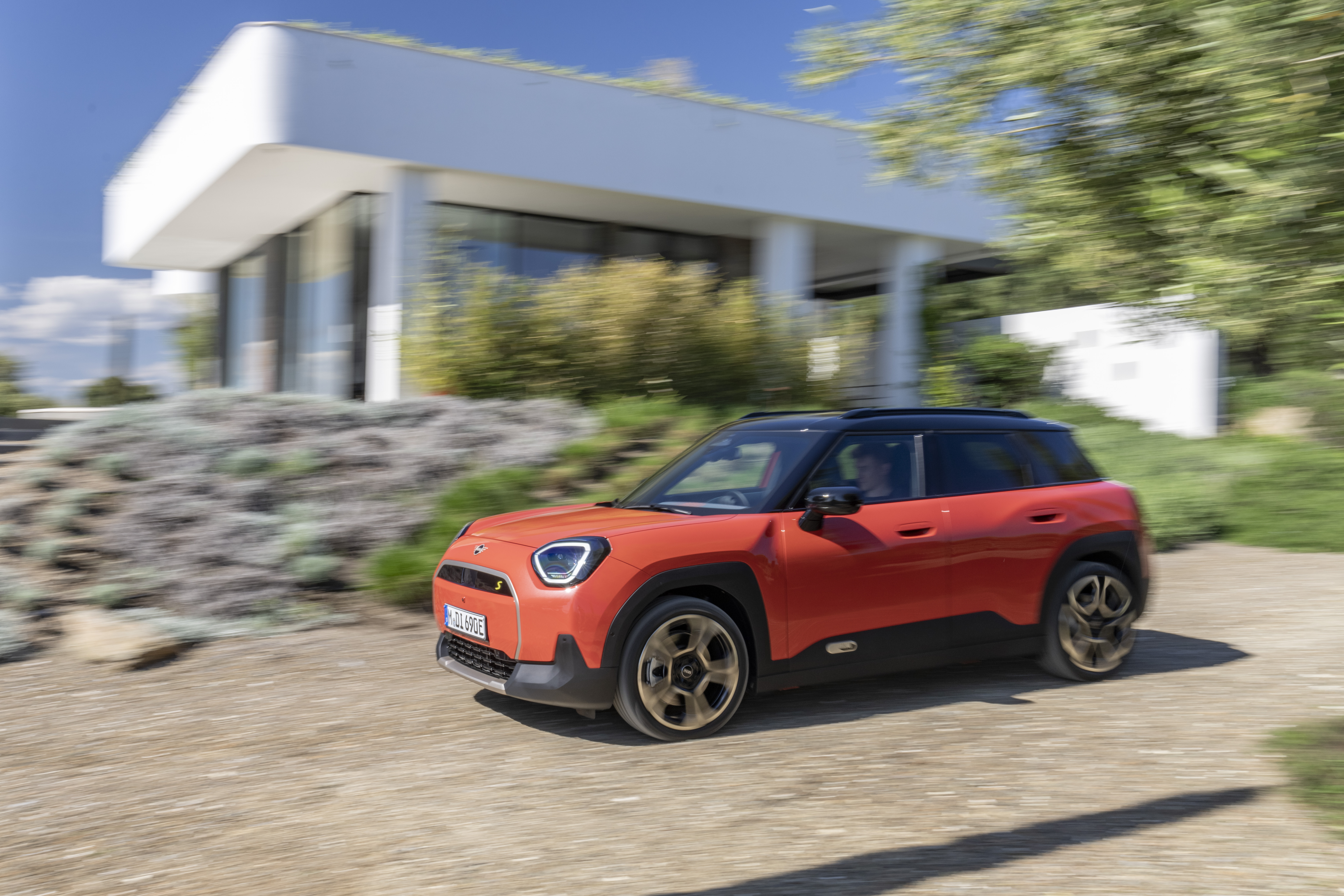 MINI Aceman: srednji otrok v družini MINI