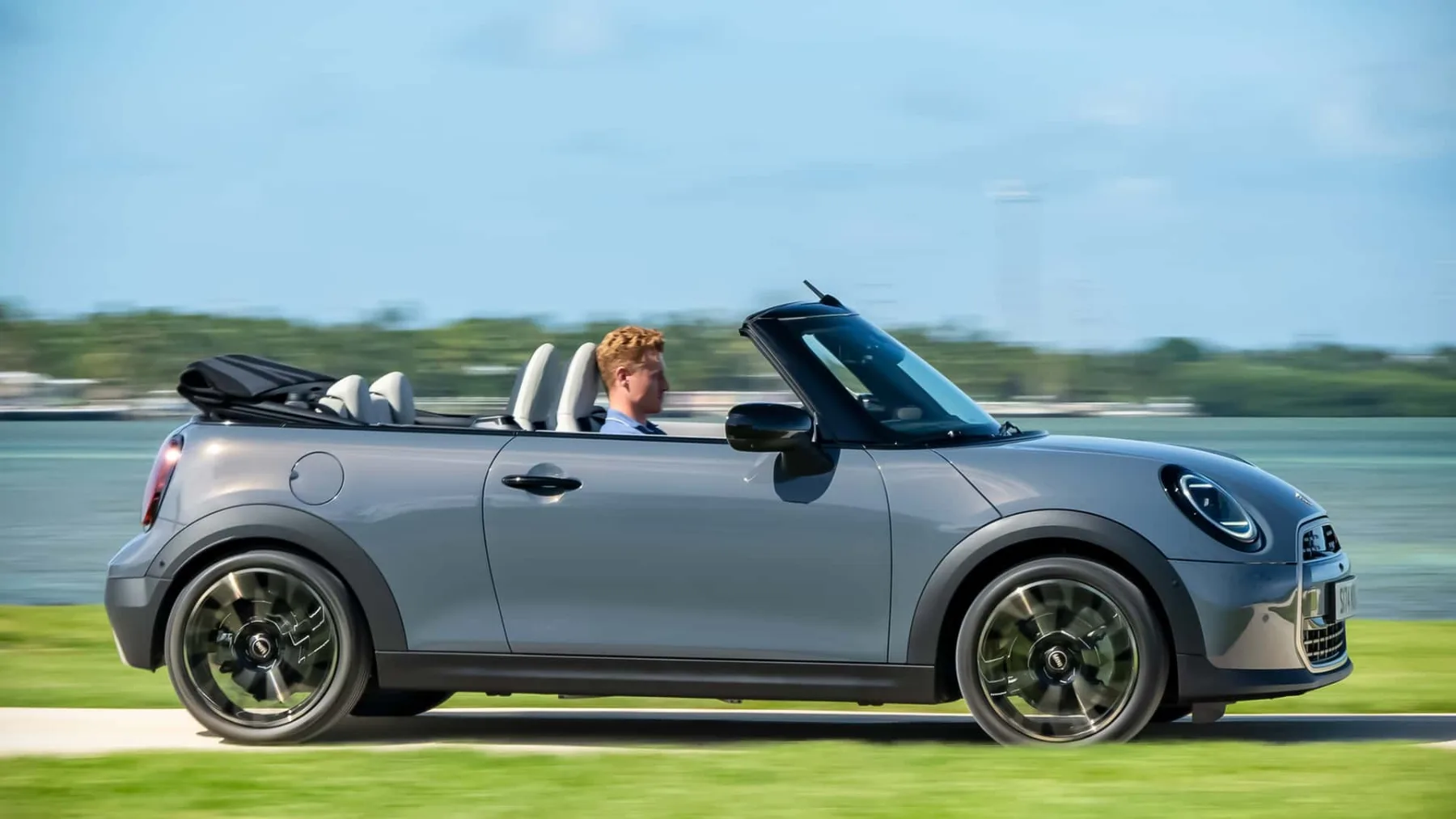 Mini Cooper Cabriolet 2024: oživitev kabrio klasike, ki postaja redkost