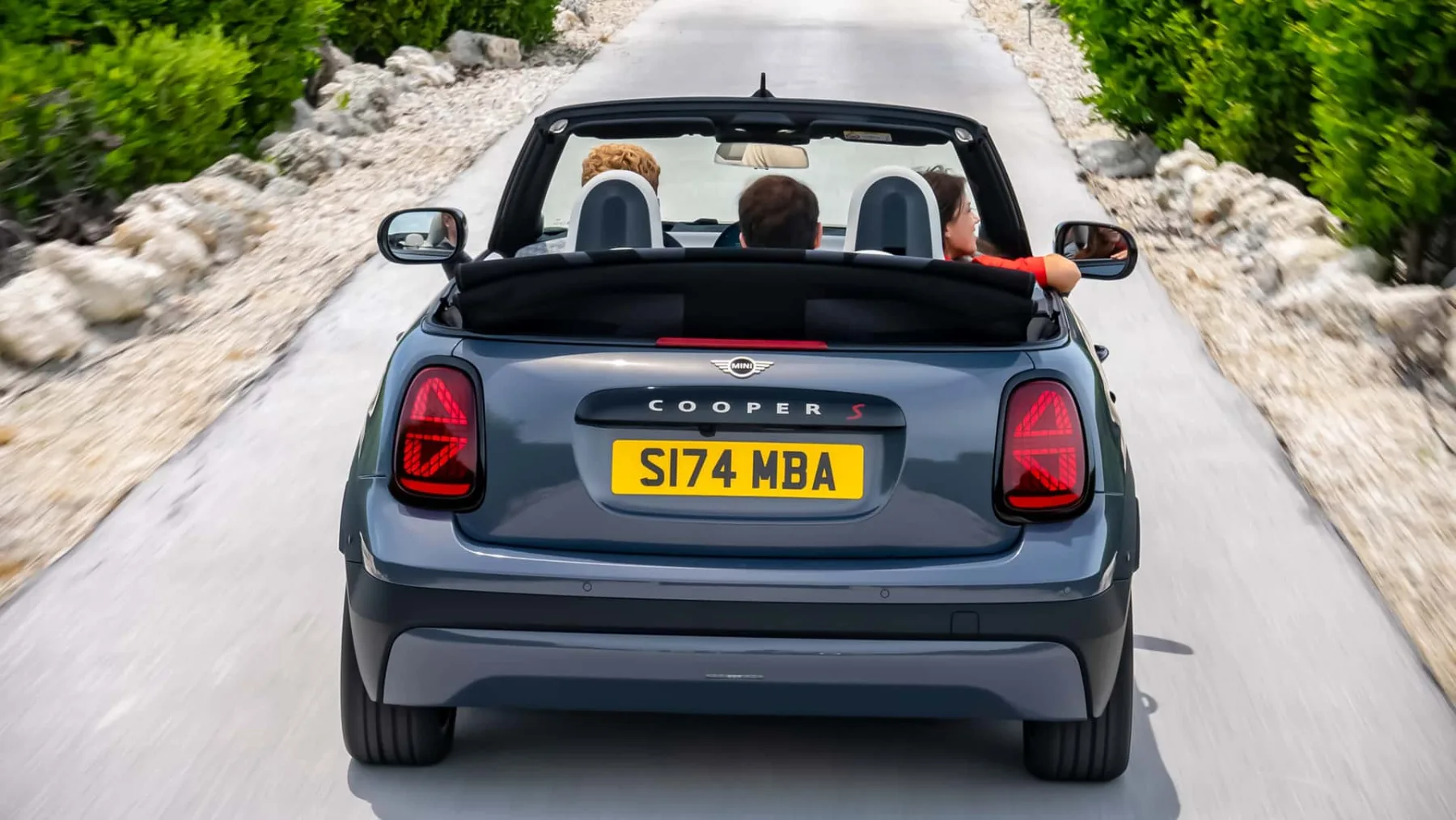 Mini Cooper Cabriolet 2024: oživitev kabrio klasike, ki postaja redkost