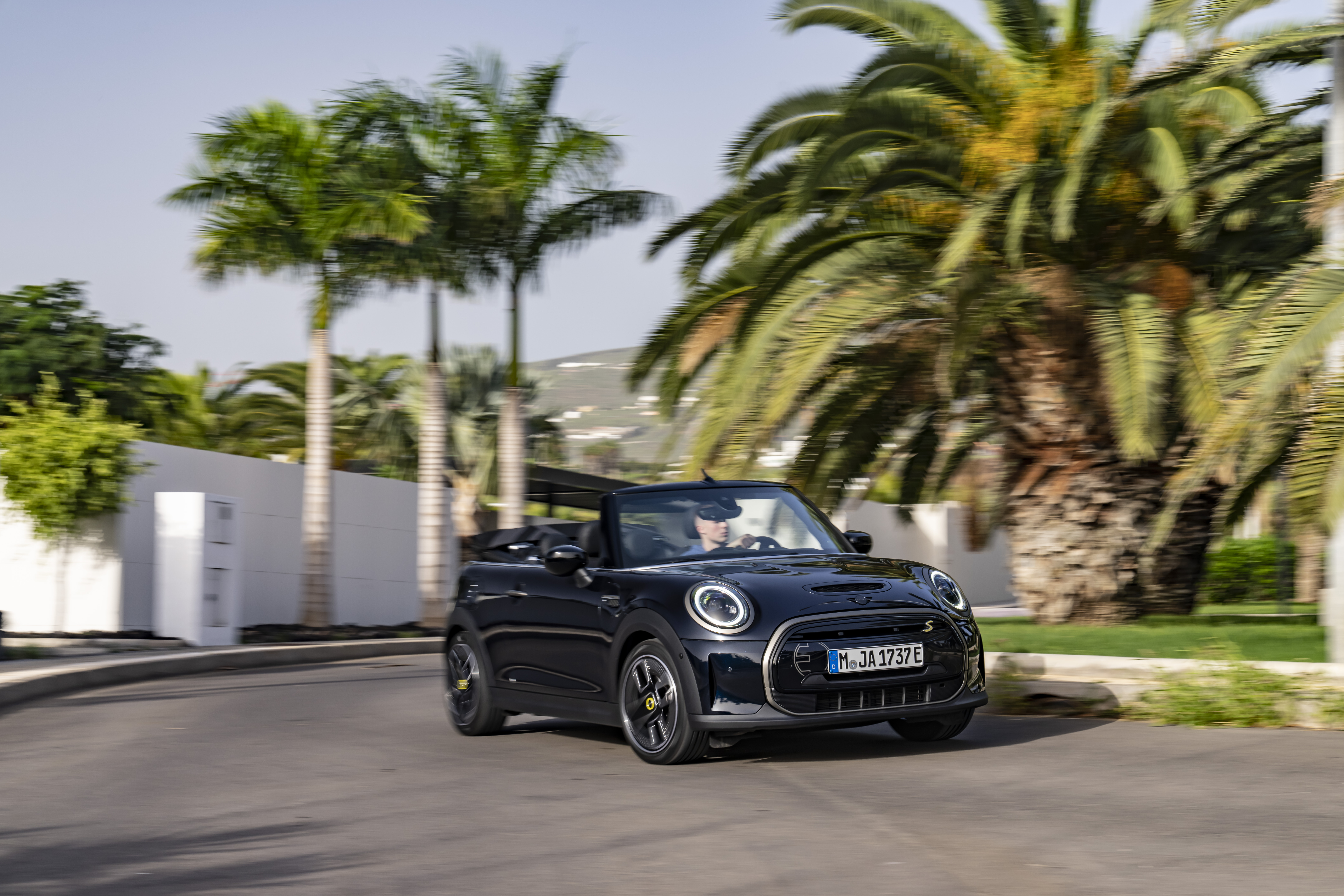 MINI Cooper SE Cabrio: omejena serija popolnoma električnega kabrioleta