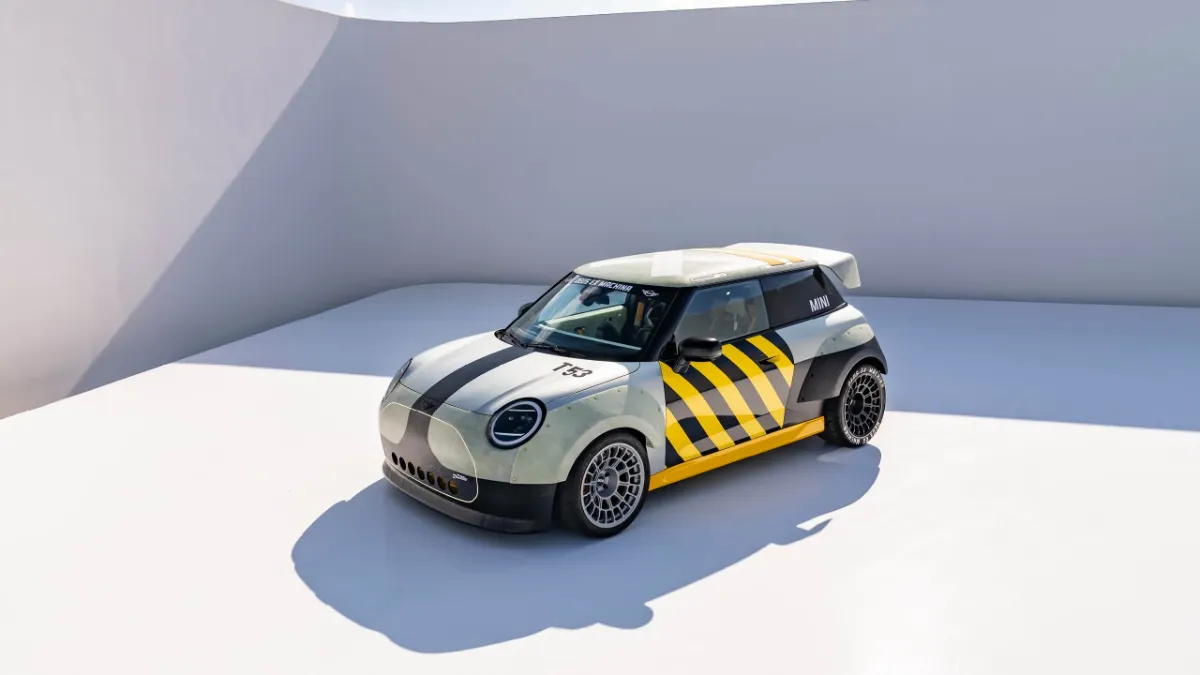 MINI JCW x Deus Ex Machina