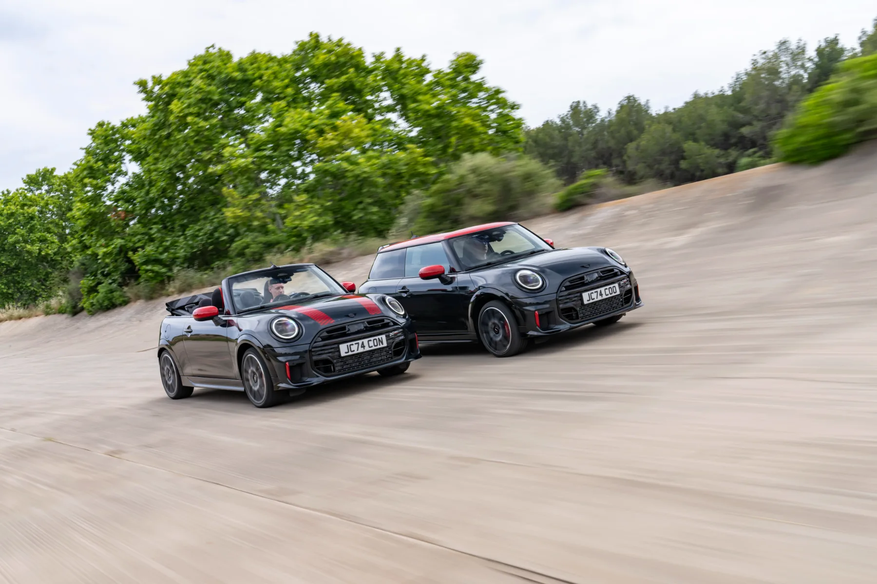 MINI John Cooper Works 2025: legenda mestnih dirkalnikov se vrača v polnem zagonu