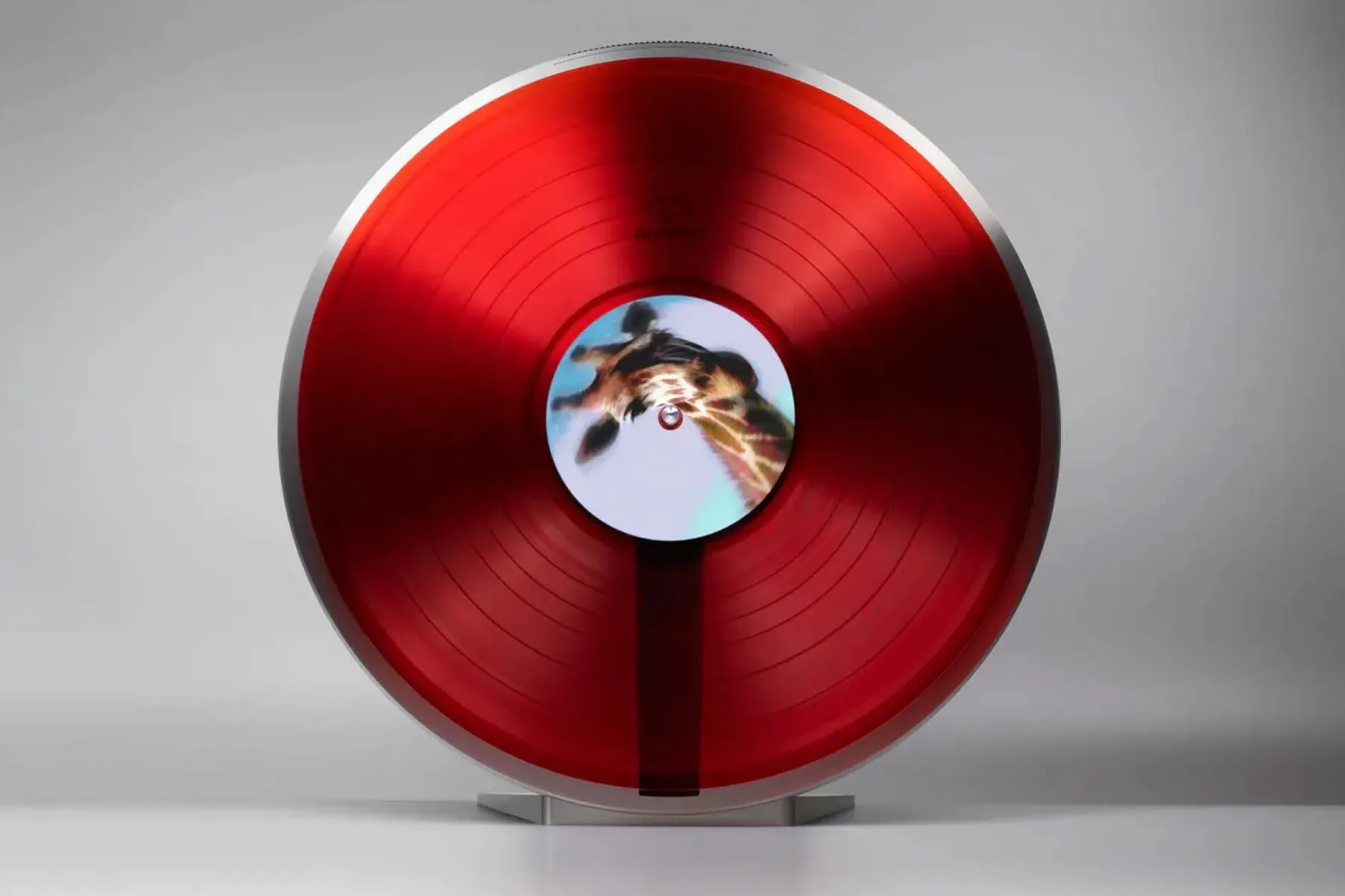 Miniot Wheel 3: gramofon, ki bere vinil s svetlobo, ne z magneti