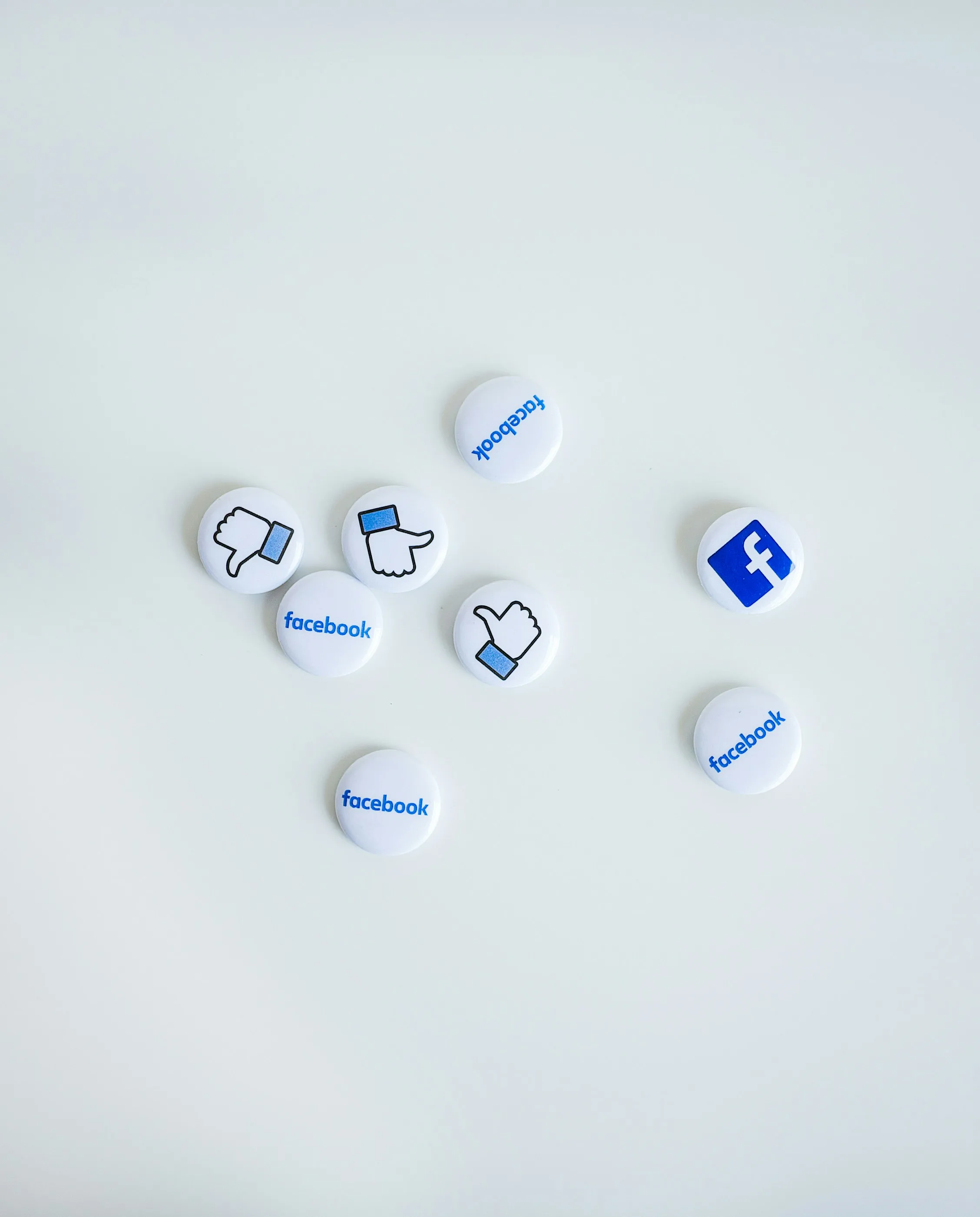 Mislite, da znate uporabljati Facebook? Odkrijte te neznane funkcije, ki vas bodo navdušile!