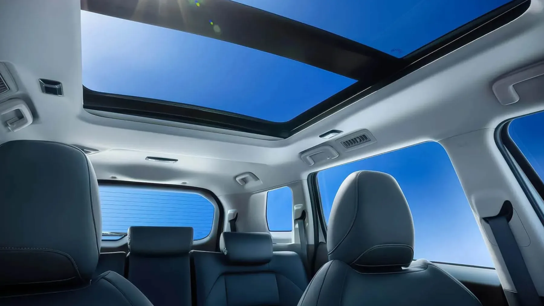 Mitsubishi Destinator 2026: SUV, ki bi ga brez slabe vesti ukradli v GTA