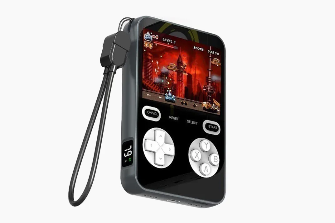 Mobile BOY – magsafe baterija, ki združuje polnjenje in retro igralno izkušnjo