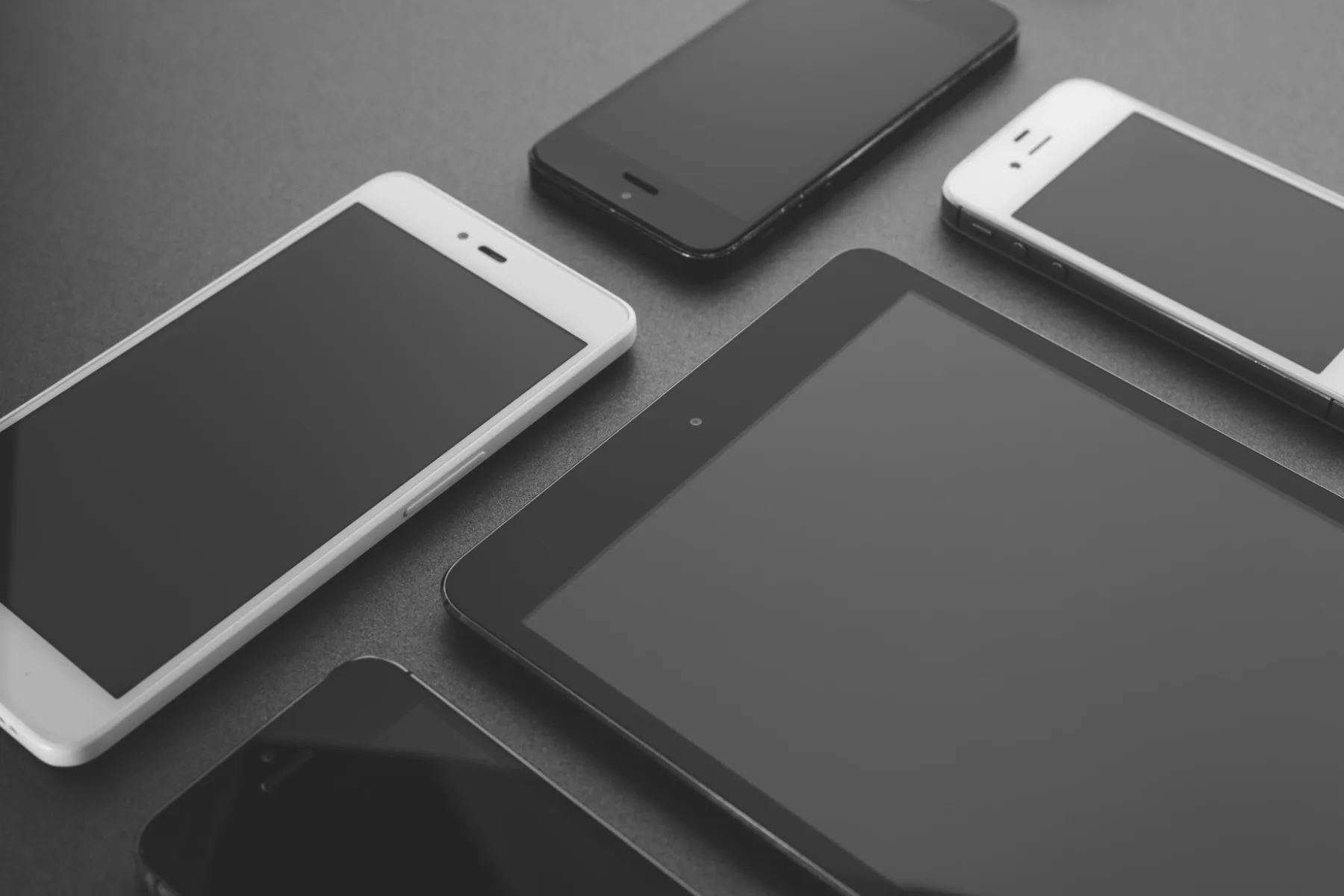 Mobilni telefoni 2024: Najboljše izbire v vseh cenovnih razredih