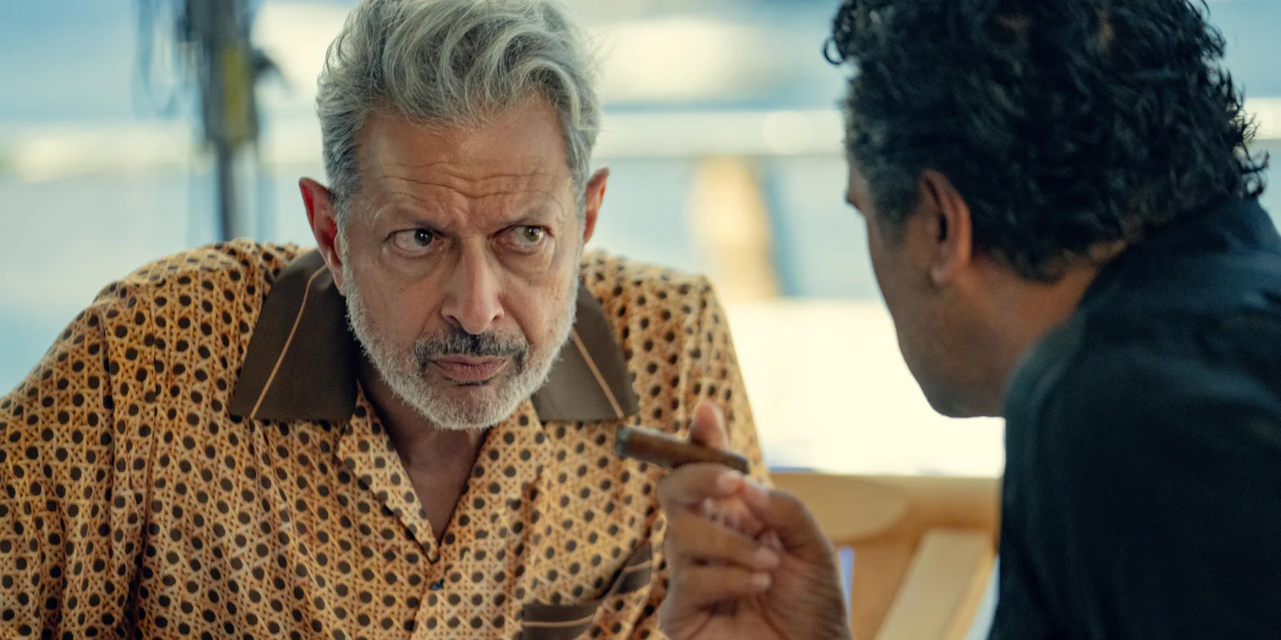 Modno mitološki spektakel KAOS na Netflix: Moderna reinterpretacija grških mitov, ki bo prevzela svet mode