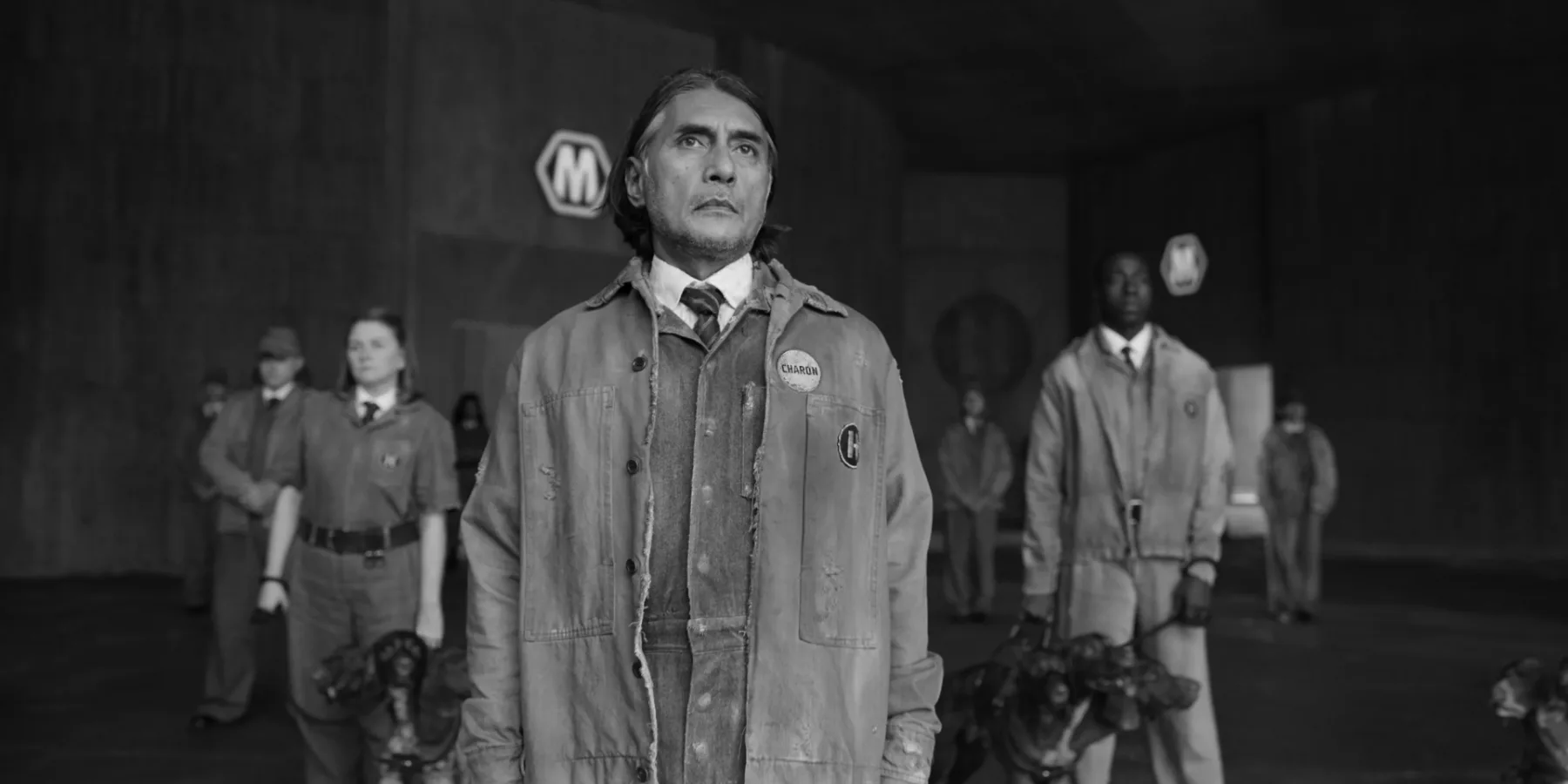 Modno mitološki spektakel KAOS na Netflix: Moderna reinterpretacija grških mitov, ki bo prevzela svet mode