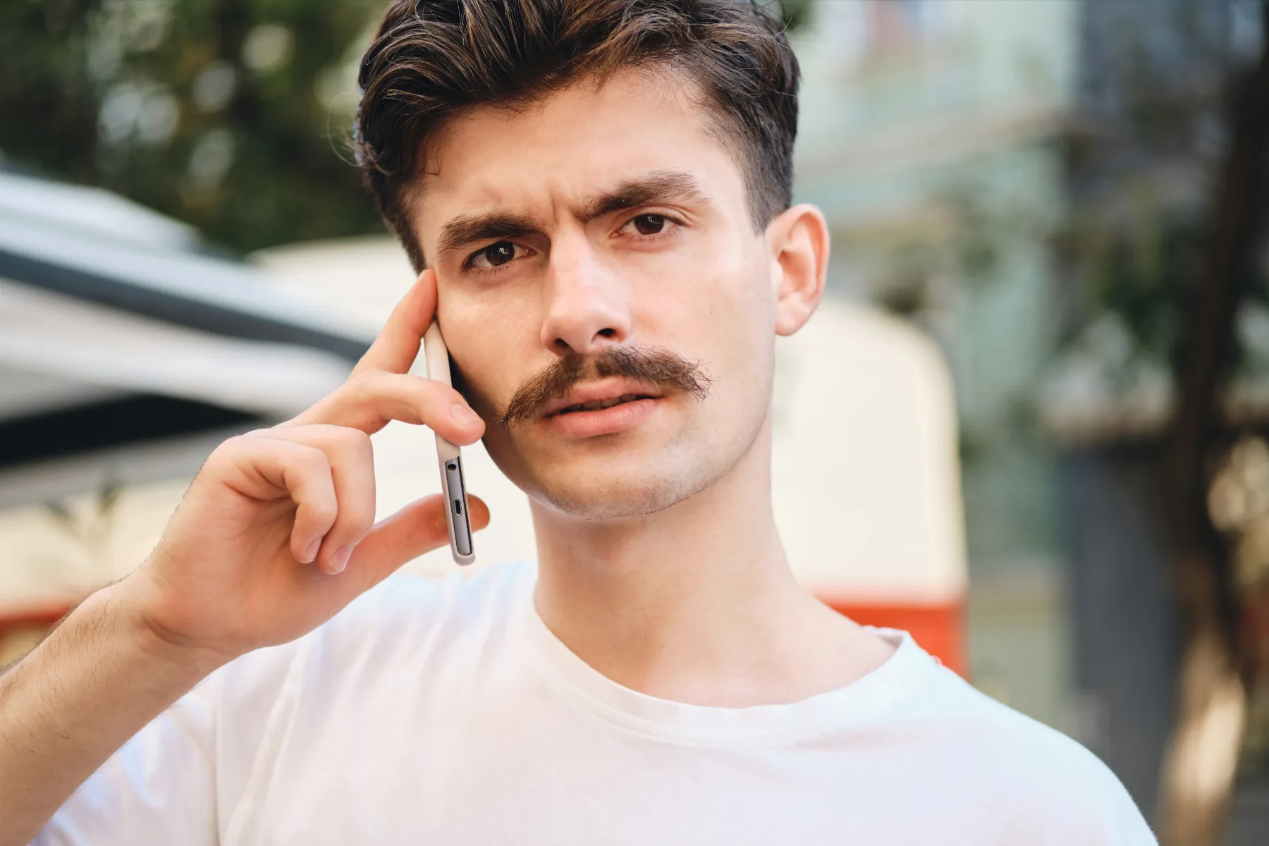 Movember je tu: Kako oblikovati brke, da boste videti zapeljivo, ne pa kot stric iz sosednje ulice