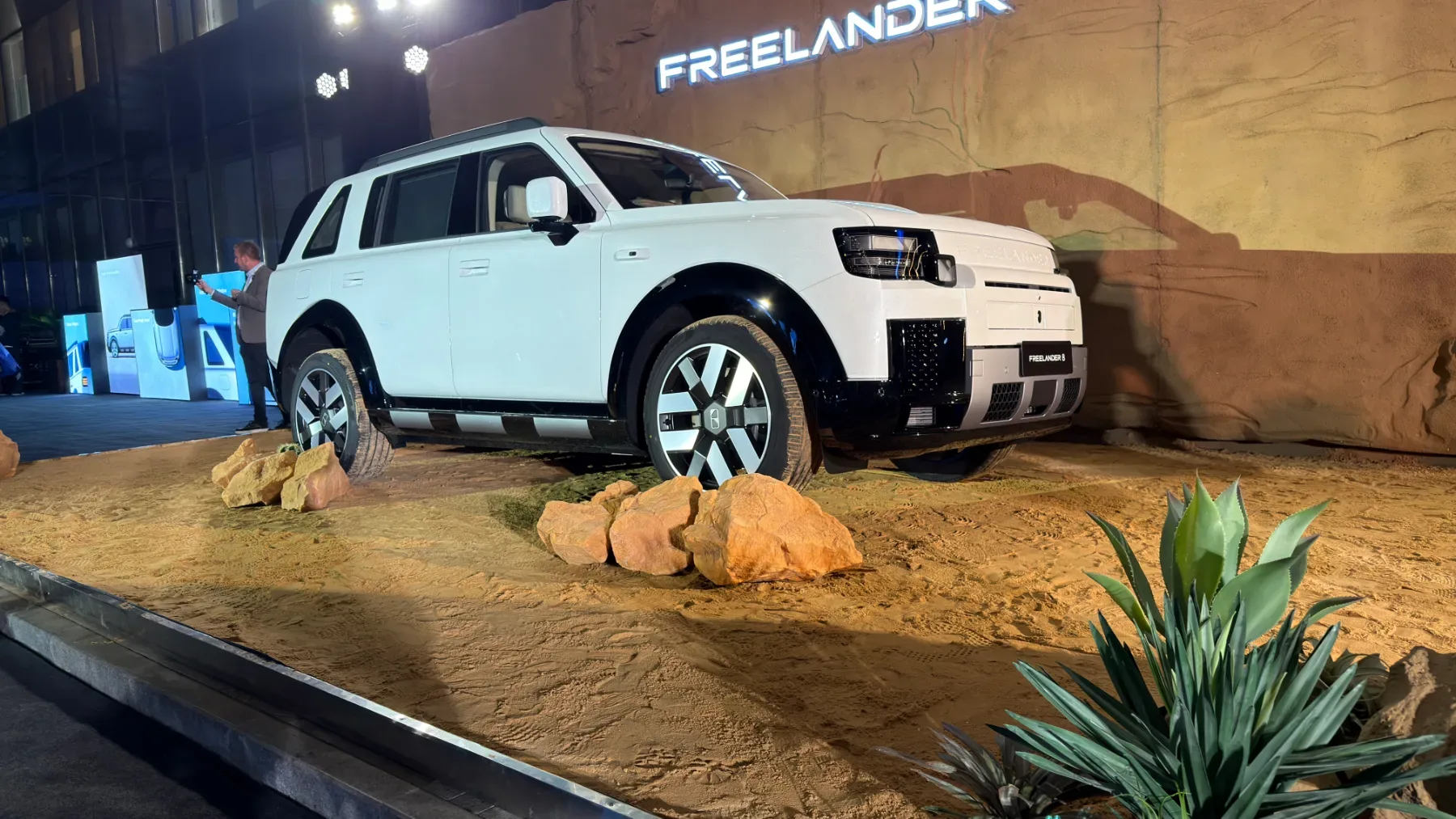 Freelander 8 v Wuhuju: legenda iz devetdesetih se vrača z 460 kW, britanskim pedigrejem in kitajsko elektriko