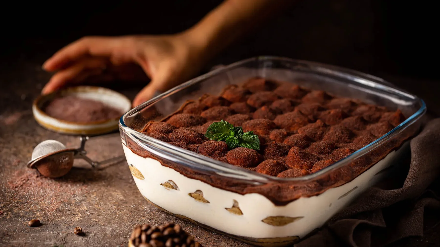 Najbolj iskan recept za tiramisu brez glutena: Jamie Oliver razkriva 3 sestavine za “next level” italijansko sladico v 30 minutah