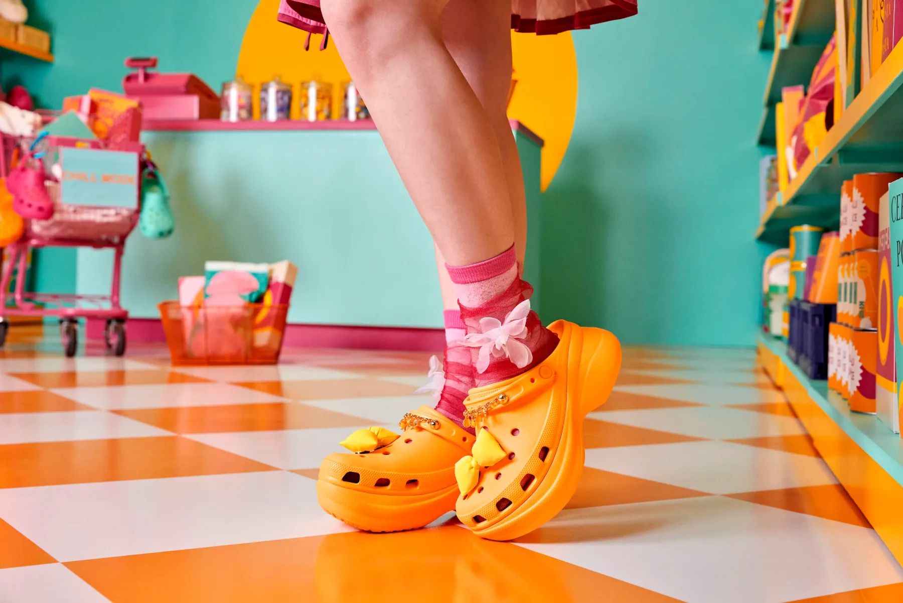 Najbolj vroča vrnitev v modni svet: Crocs Classic Bae Clog