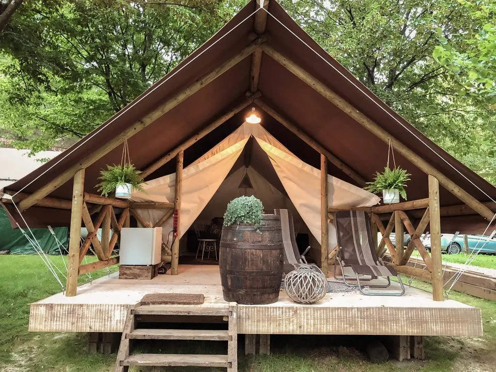 Glamping Posestvo Lovšin (Foto: Booking.com)