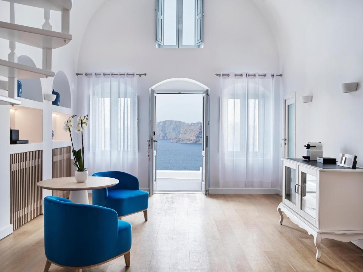 Katikies Hotel