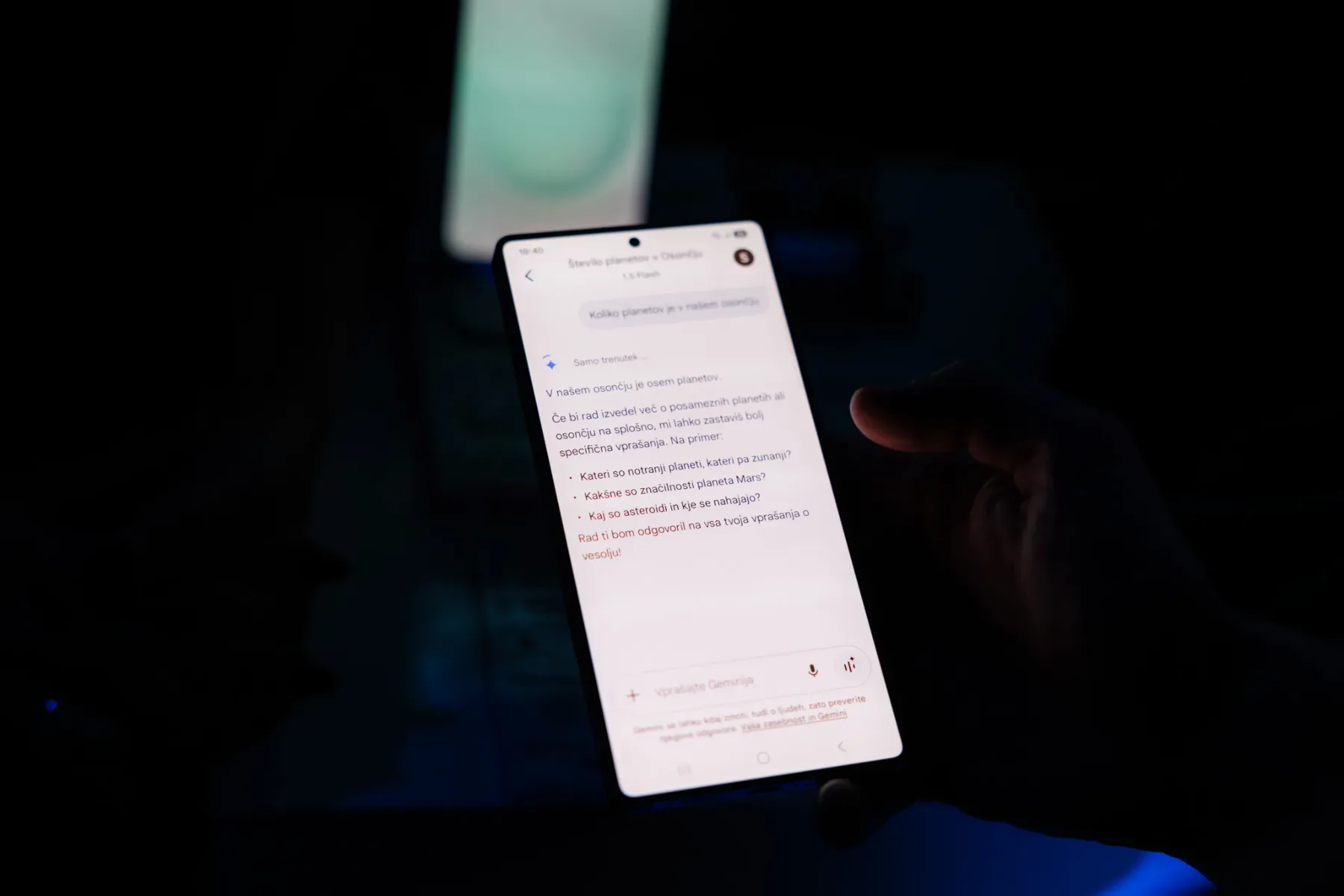 Najboljši zimski sopotnik: Galaxy S25 serija, ki se prilagaja vašemu tempu