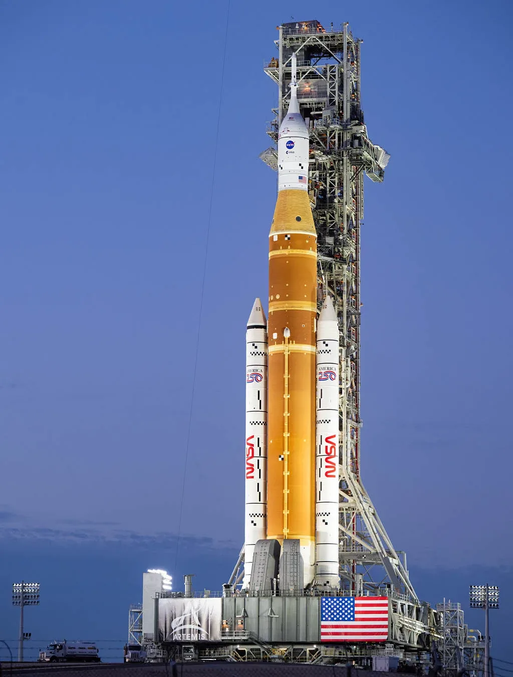 NASA se vrača na Luno: zgodovinska misija Artemis II že 6. februarja 2026 – tvoje ime lahko potuje z njimi!