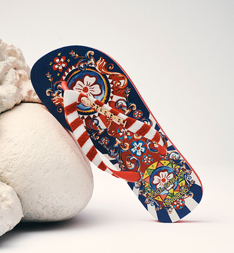 Natikači Havaianas in Dolce & Gabbana: poletna kolekcija, ki je ne smete zamuditi