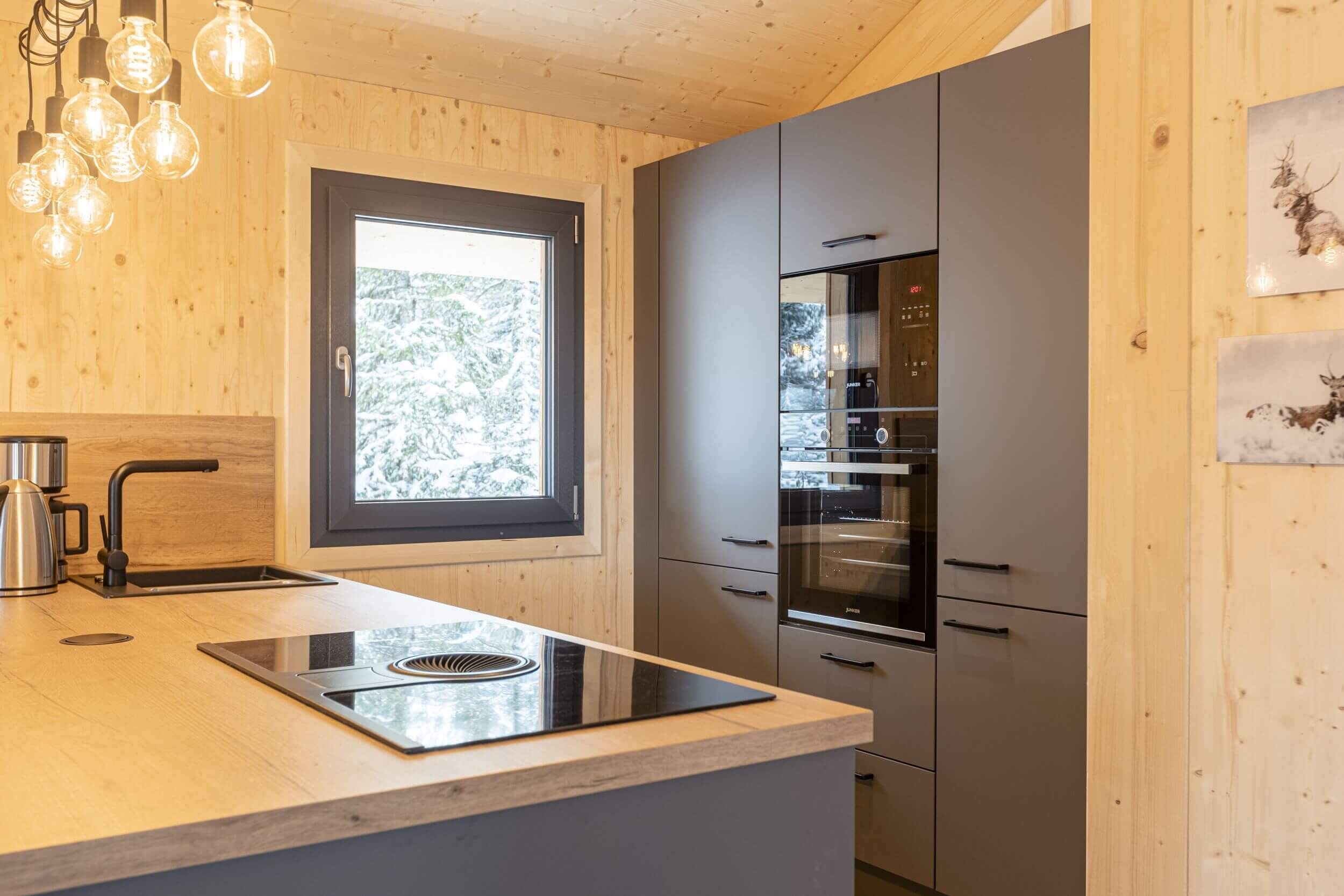 Naturchalets Turracher Höhe: skrivnostni čar lesenih Chaletov na planoti Turracher Höhe