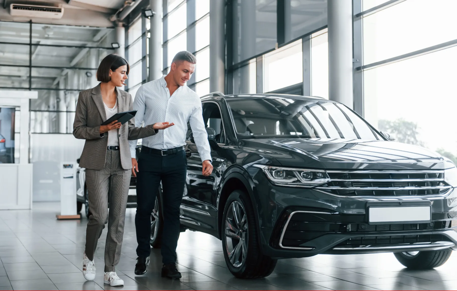 Nemška avtomobilska industrija v izgubljenem položaju: za rešitev imamo le dve leti časa pravijo pri VW