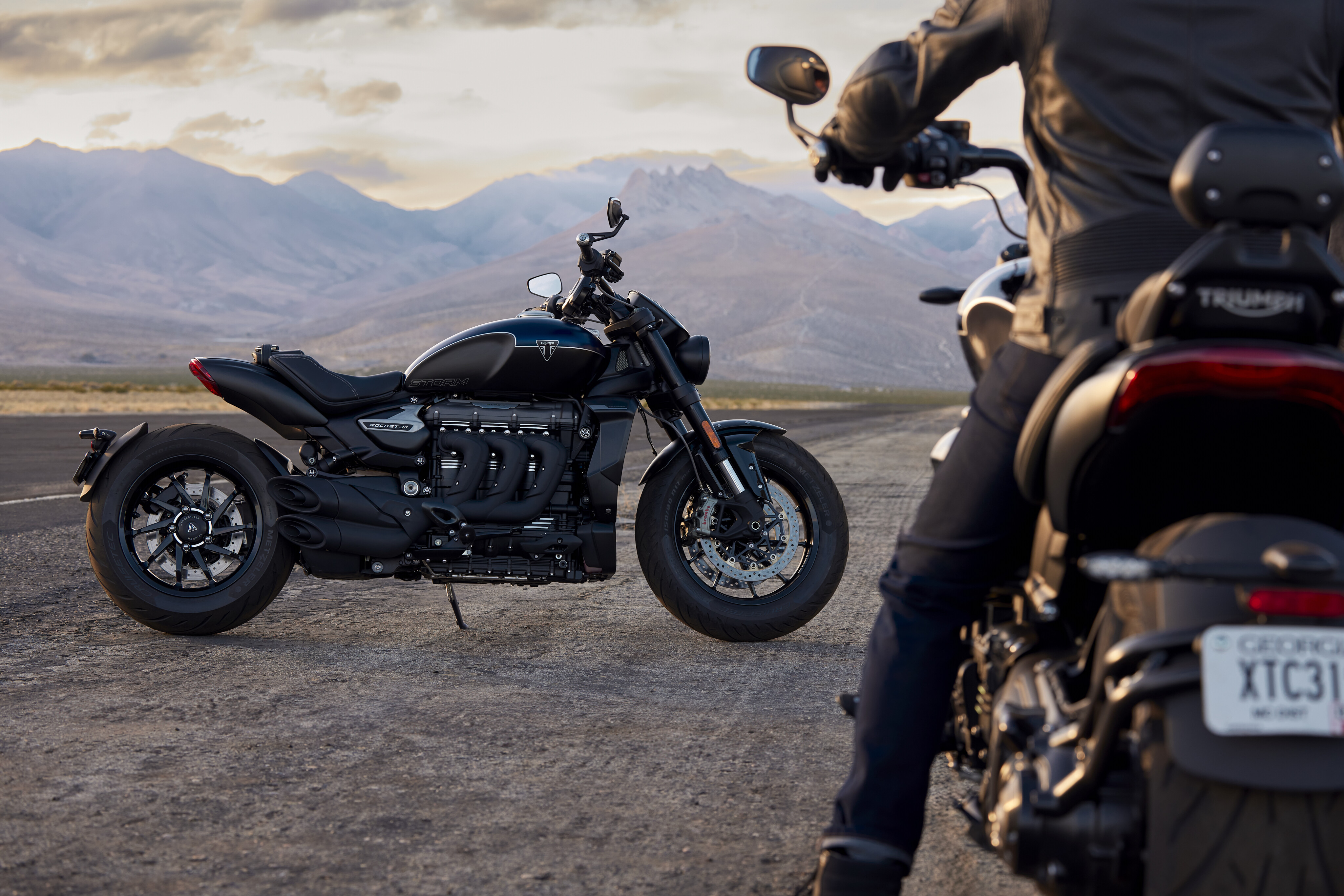 Nevihta prihaja: Triumph Rocket 3 Storm Edition