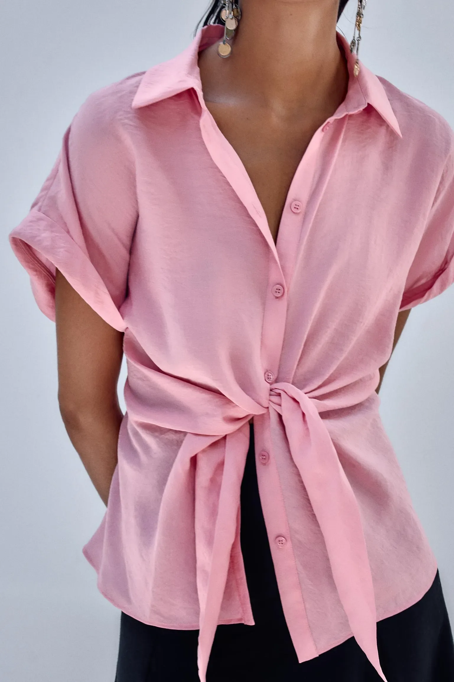 “New In” Zara Summer 2025: ta teden je primeren za modne upornice – Week by Week postaja vroča moda