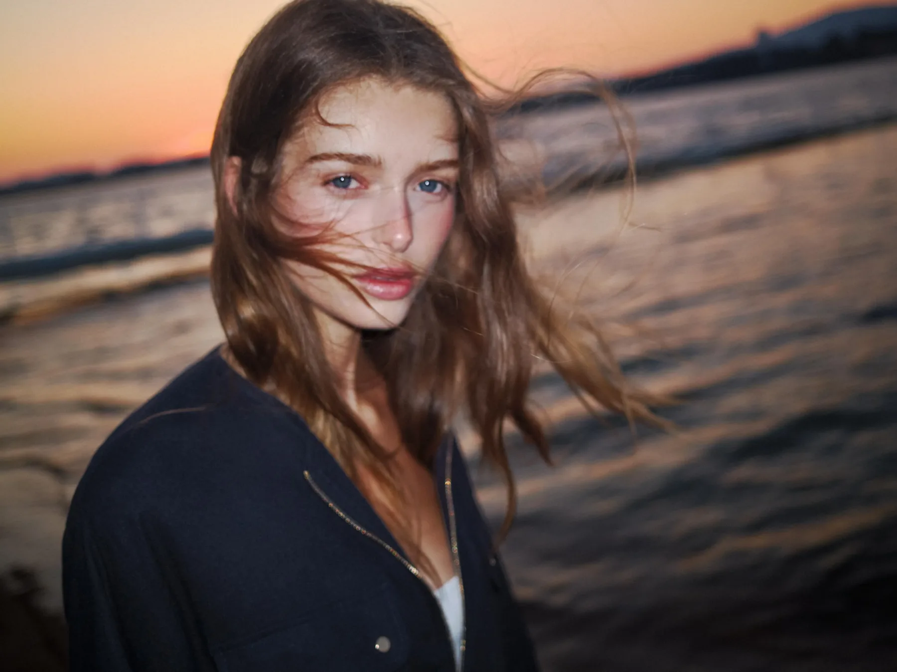 “New In” Zara Summer 2025: ta teden je primeren za modne upornice – Week by Week postaja vroča moda