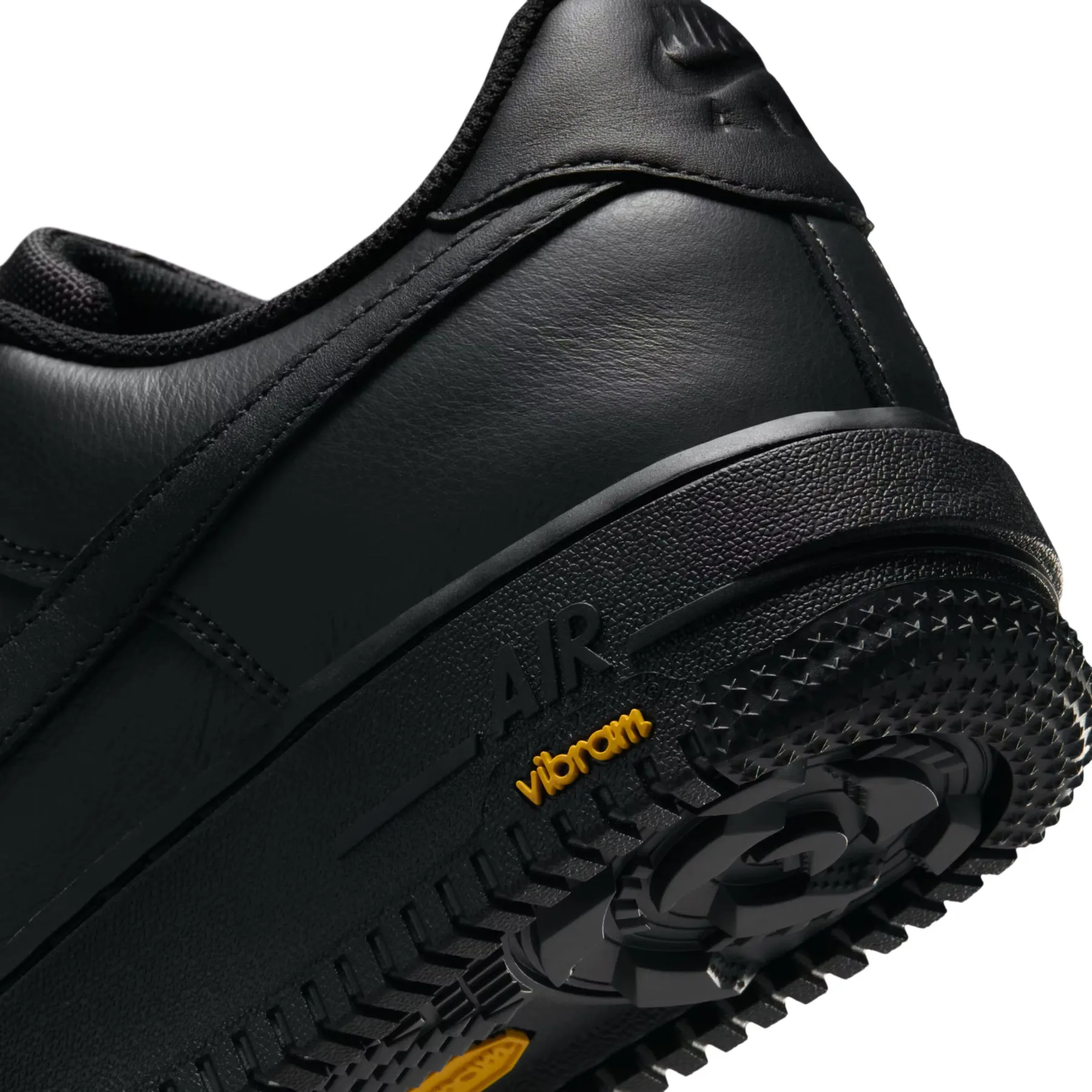 Nike Air Force 1 gtx vibram: najtrpežnejše Air Force 1 z Gore-Texom in Vibramom doslej!