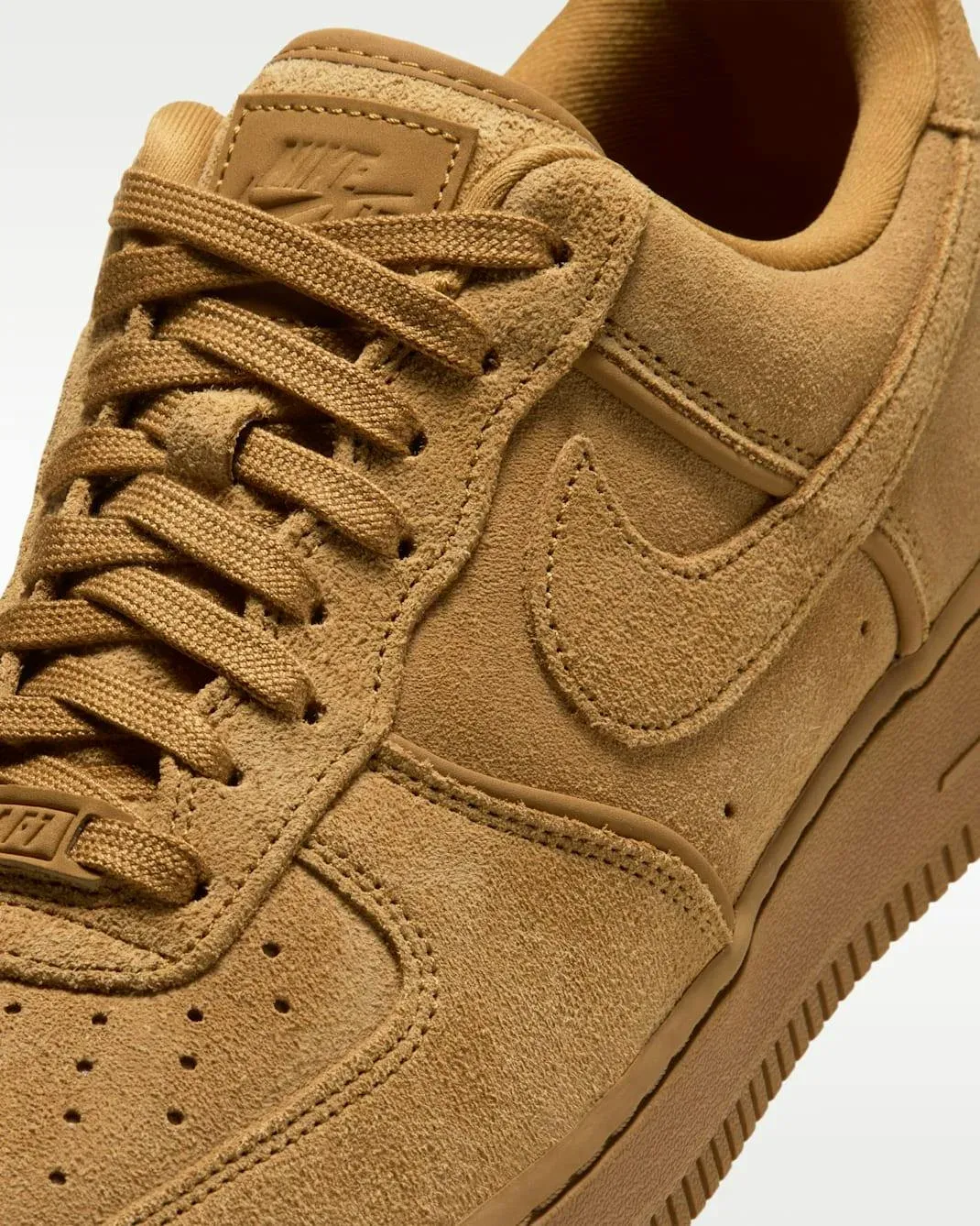 Nike Air Force 1 v odtenku pšenice: Nostalgija leta 2016 se vrača v najbolj prefinjeni obliki doslej – slika 2