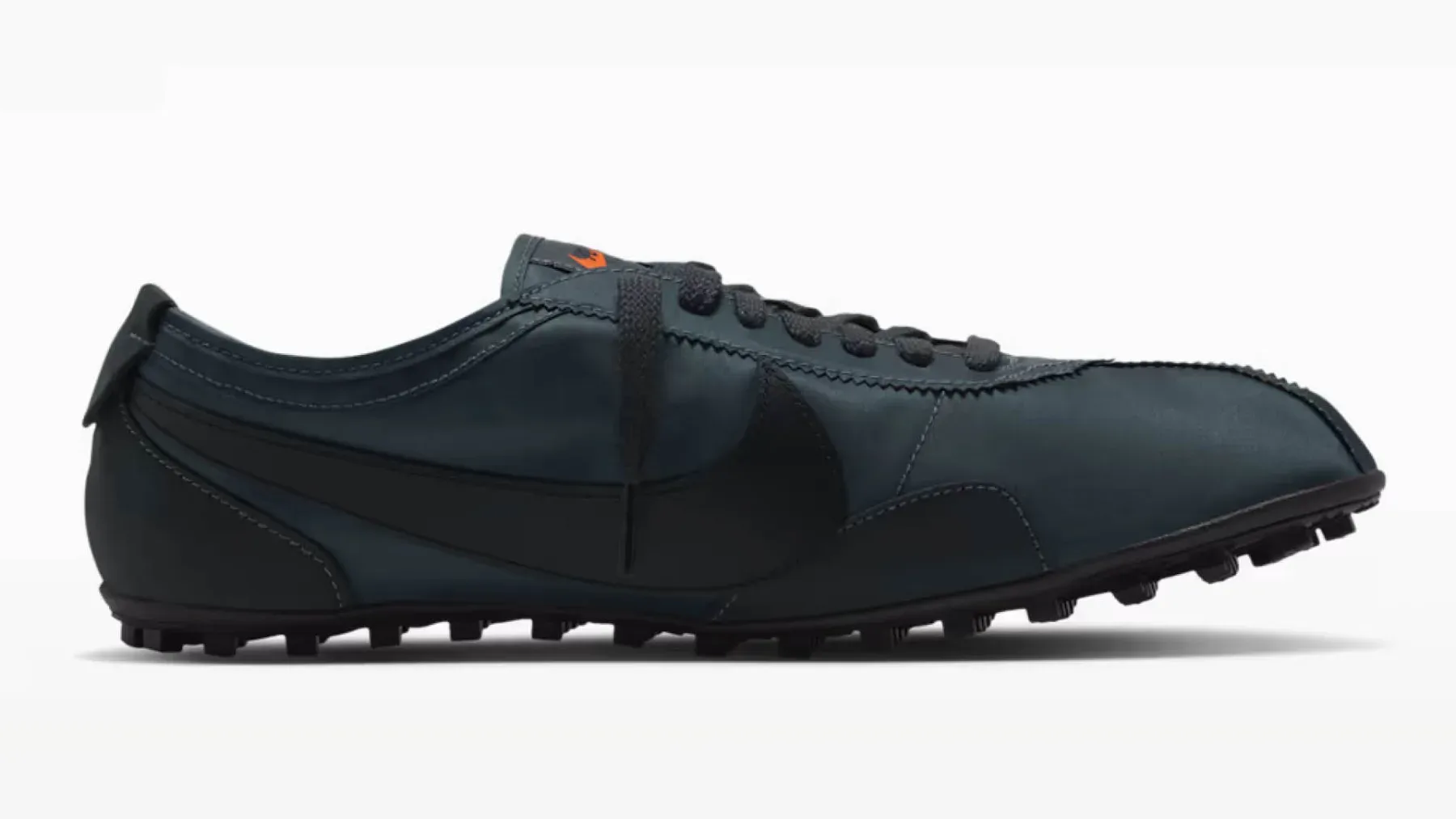 Nike Moon Shoe OG »Anthracite«: Zgodovinska tekaška ikona v sodobni ulični preobleki